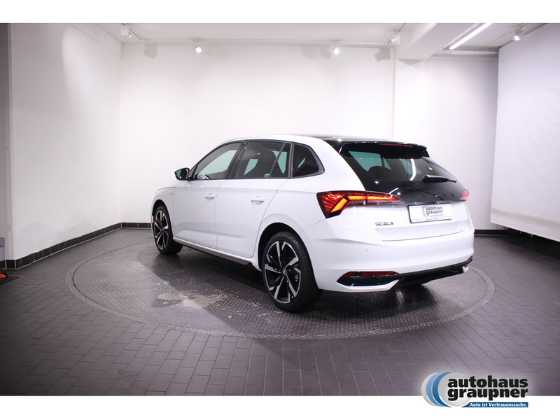Skoda Scala 1.0 TSI Monte Carlo SHZ PANO MATRIX-LED — photo 2