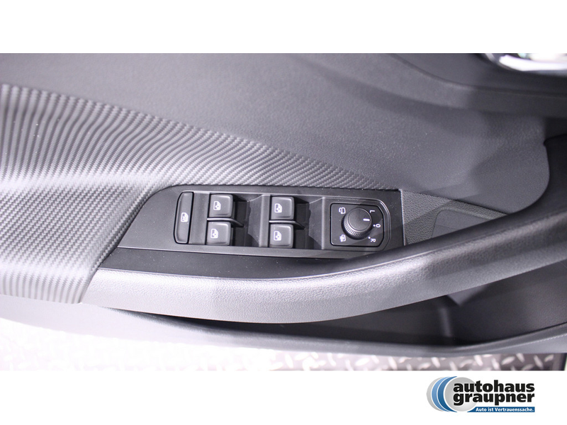 Skoda Scala 1.0 TSI Monte Carlo SHZ PANO MATRIX-LED — photo 12