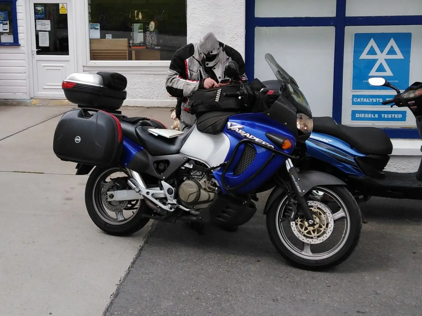 Honda VT 1100 Varadero Srebrny - 1