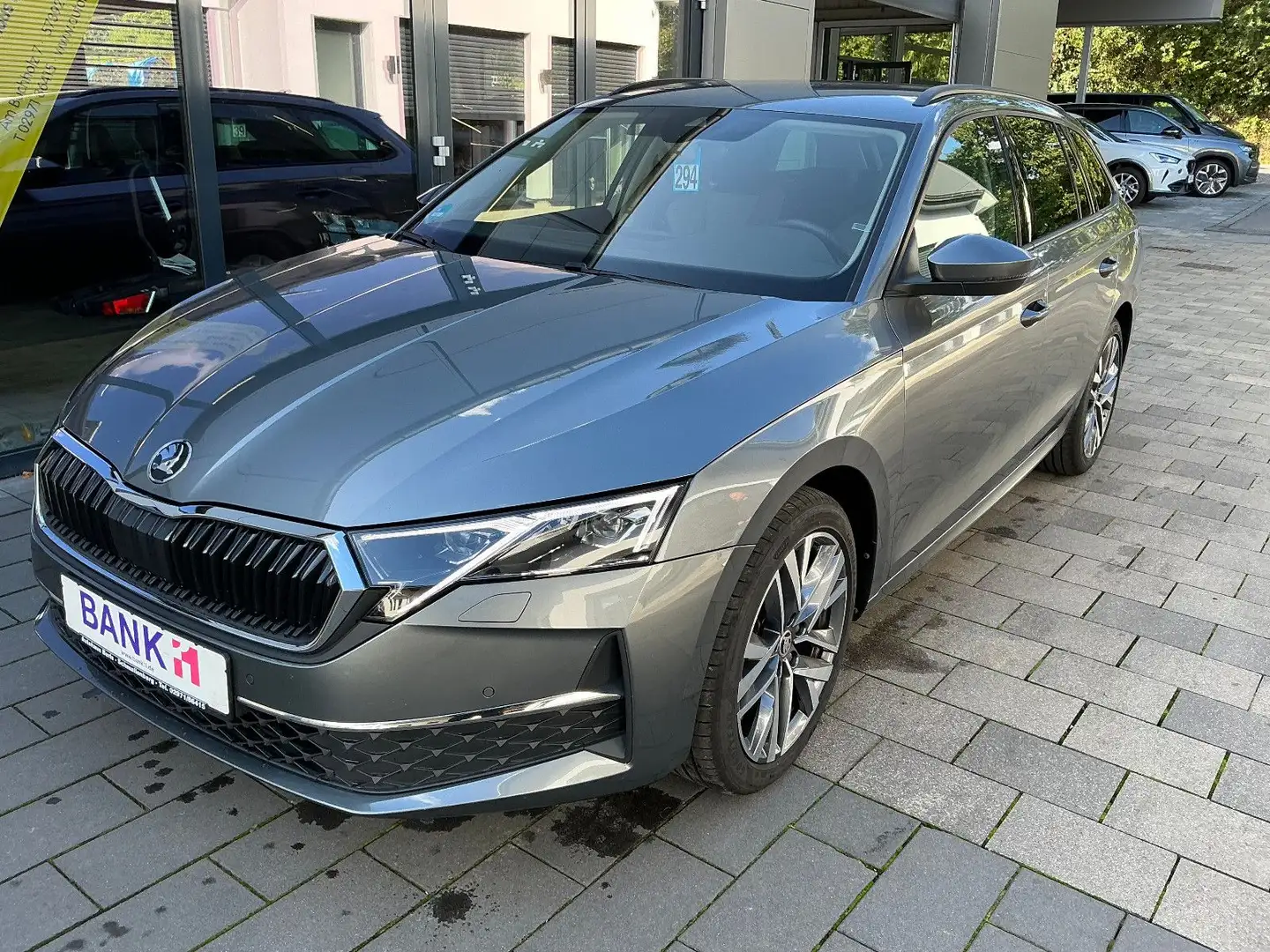 Skoda Octavia Combi 2.0 TDI DSG Selection Matrix+AHK Gris - 2