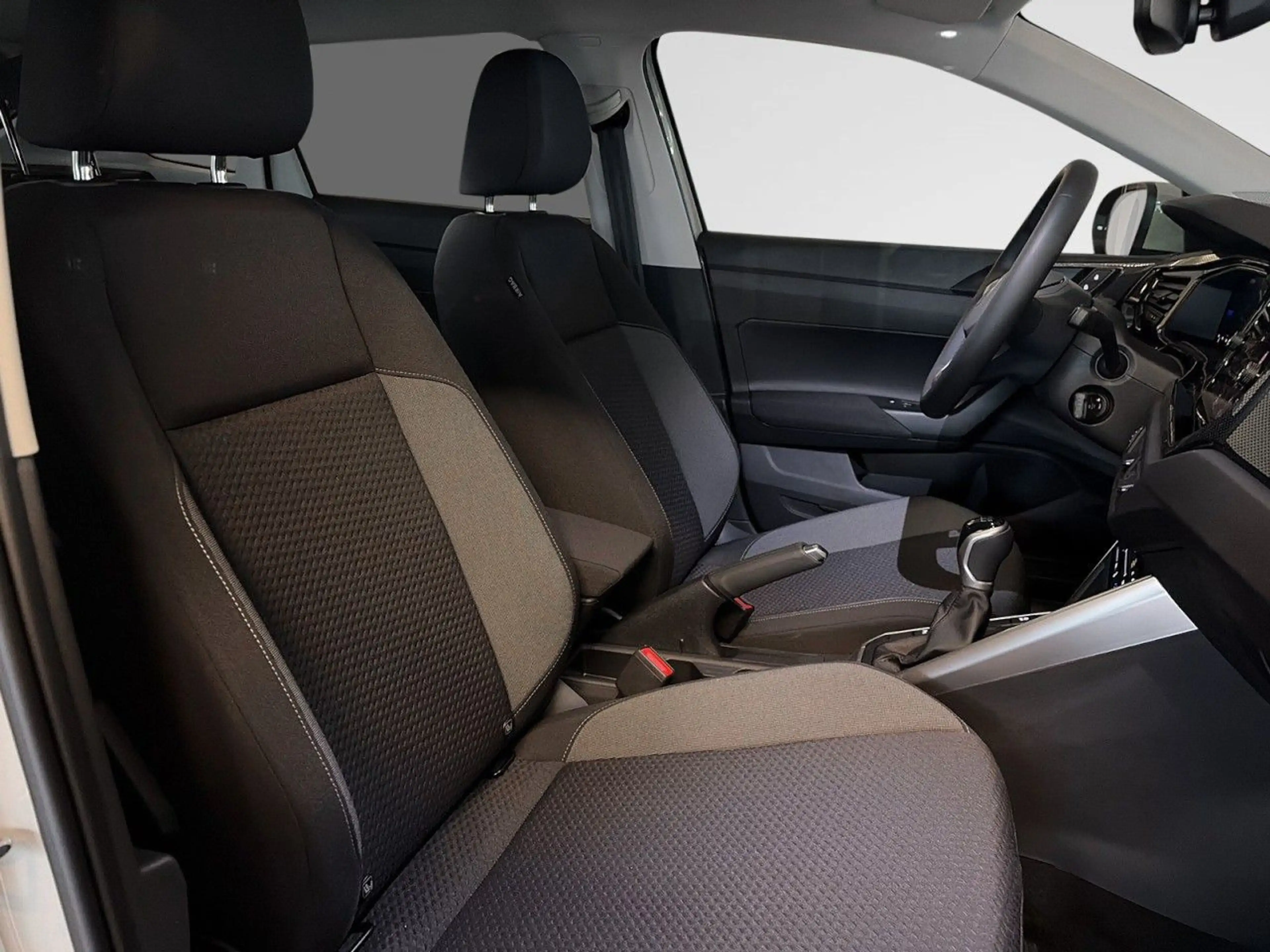 Volkswagen Taigo . — photo 10