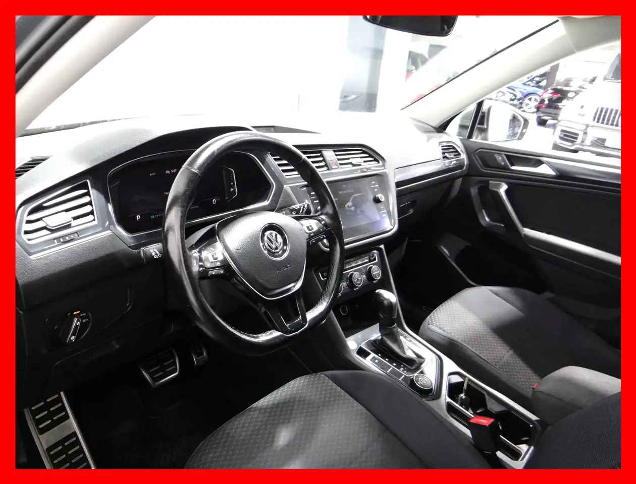 Volkswagen Tiguan снимка Volkswagen Tiguan