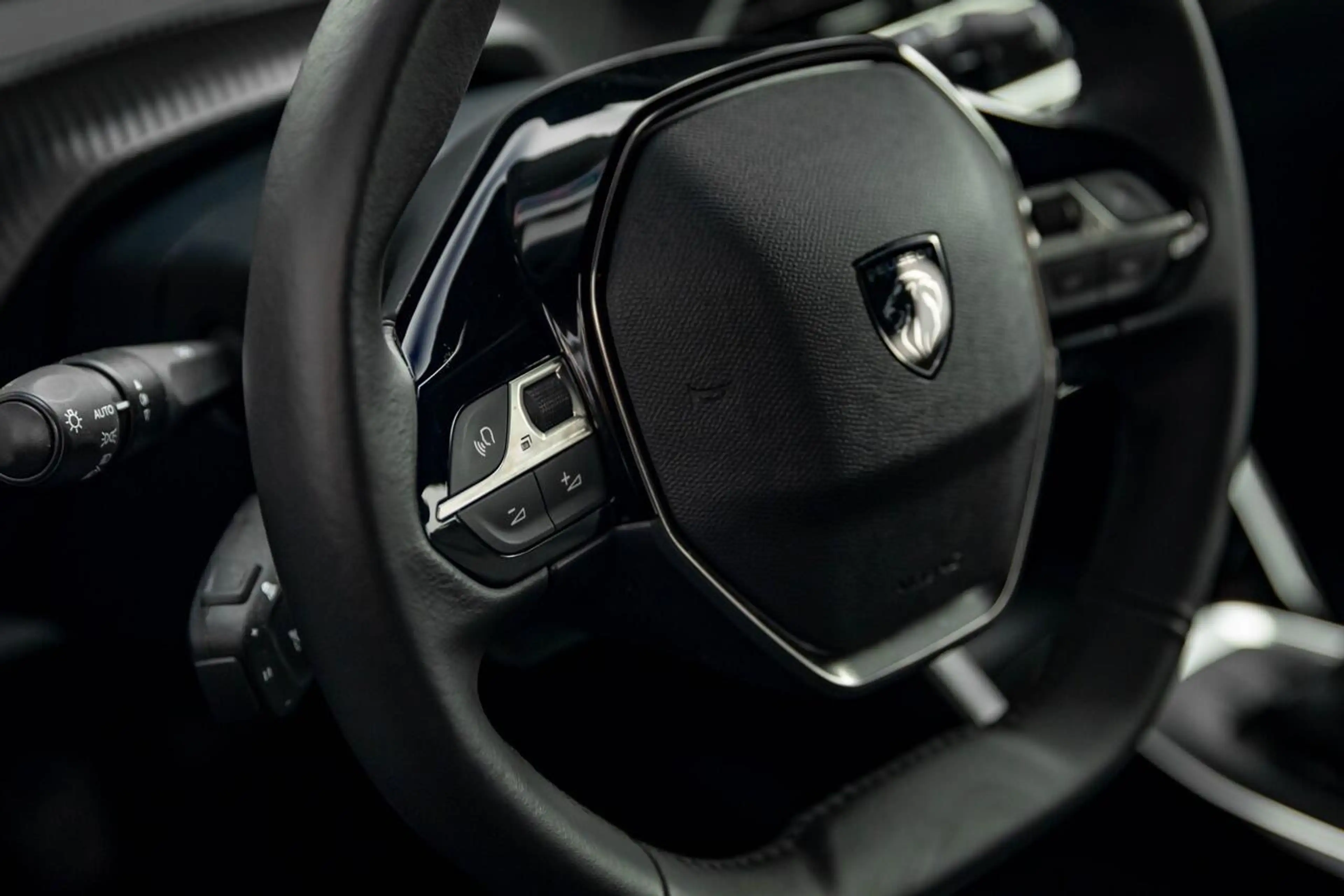 Peugeot 2008 100 PK MT6 | 360° Camera | Dodehoekdet. | Carpl... — photo 13
