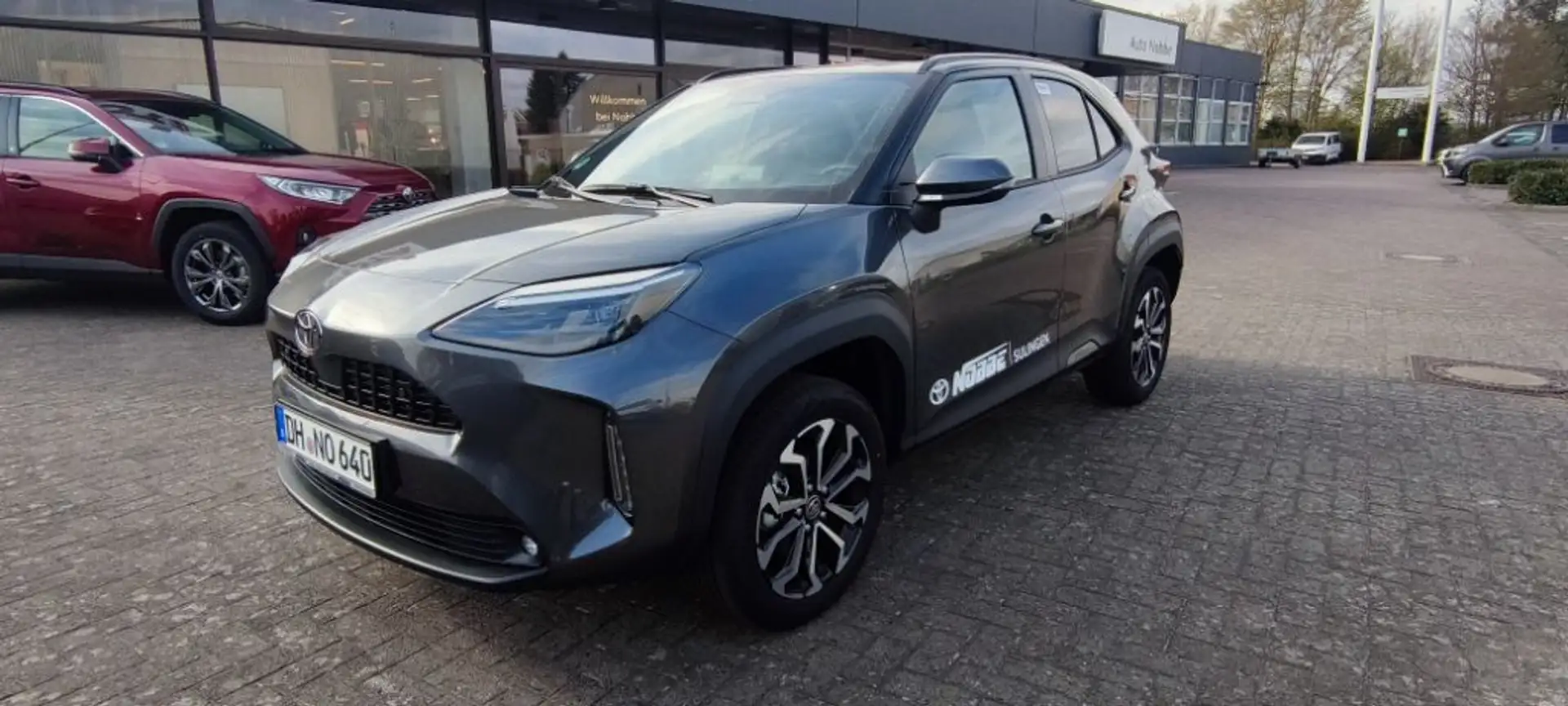 Toyota Yaris Cross Hybrid 130 1.5 VVT-i Teamplayer Grau - 2