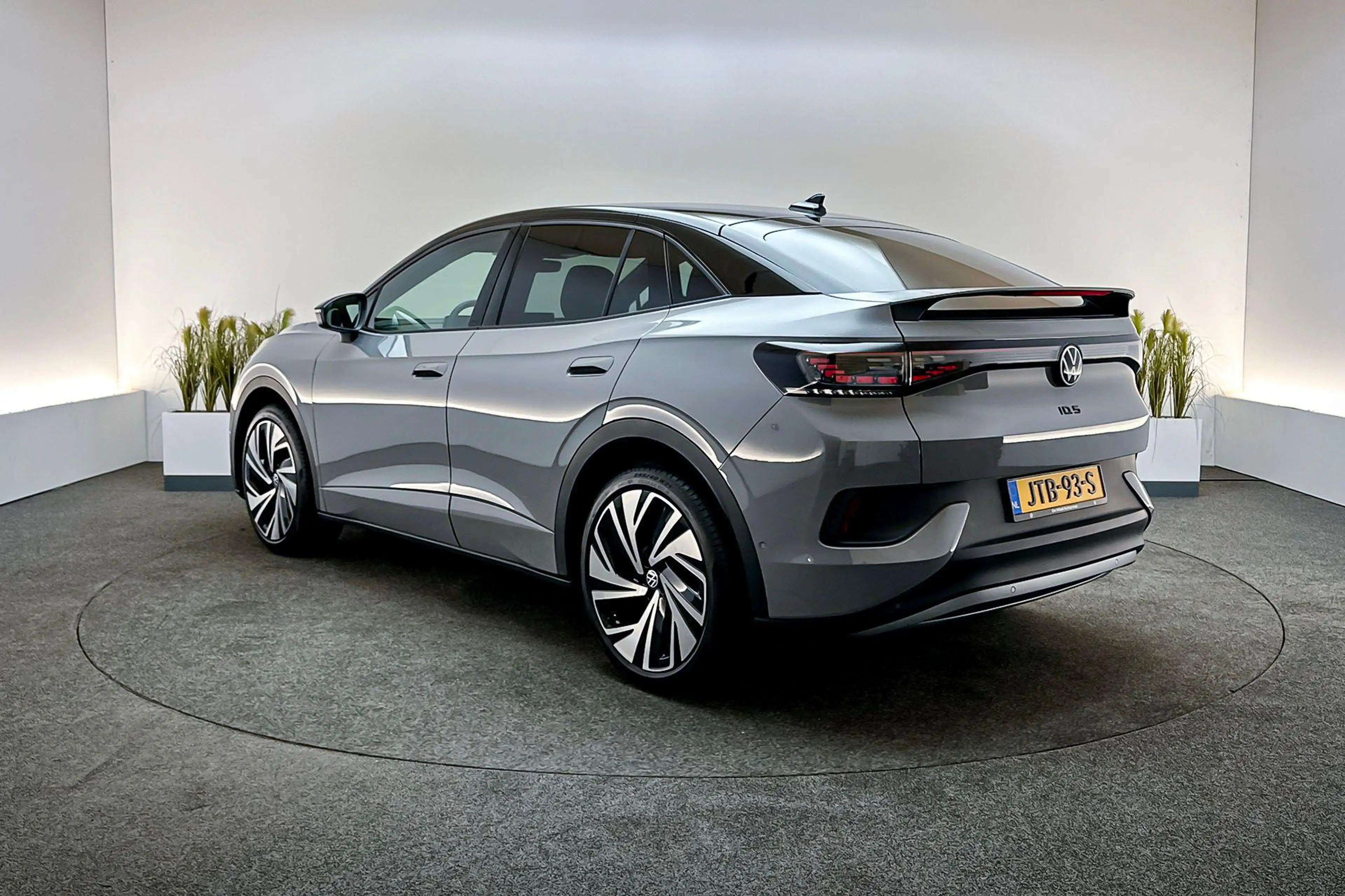 Volkswagen ID.5 Pro Business 286pk 77 kWh | 21" LM Velgen, Matrix — photo 6