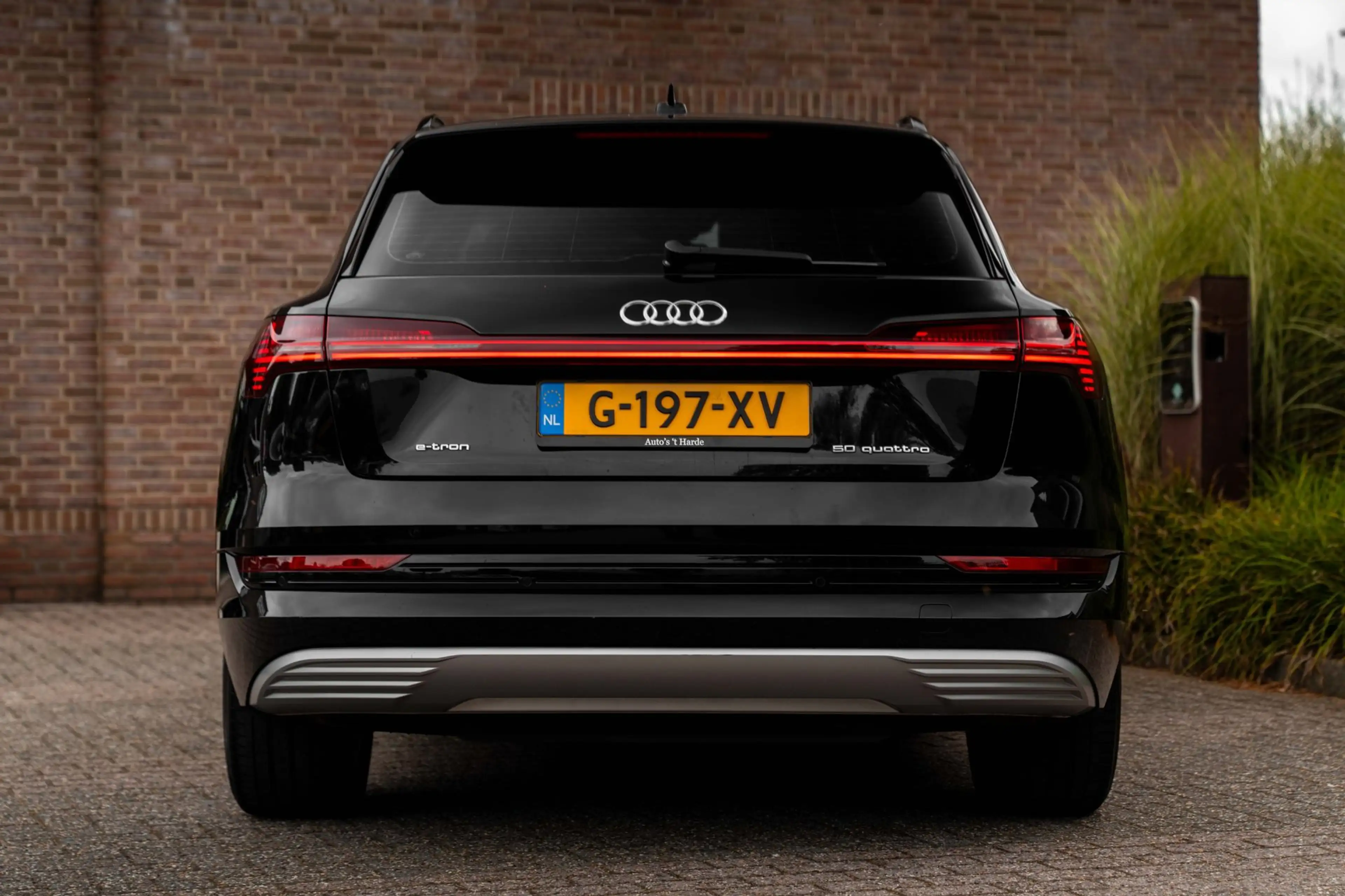Audi e-tron E-tron 50 Quattro Launch Edition Plus 71 kWh Pano — photo 7