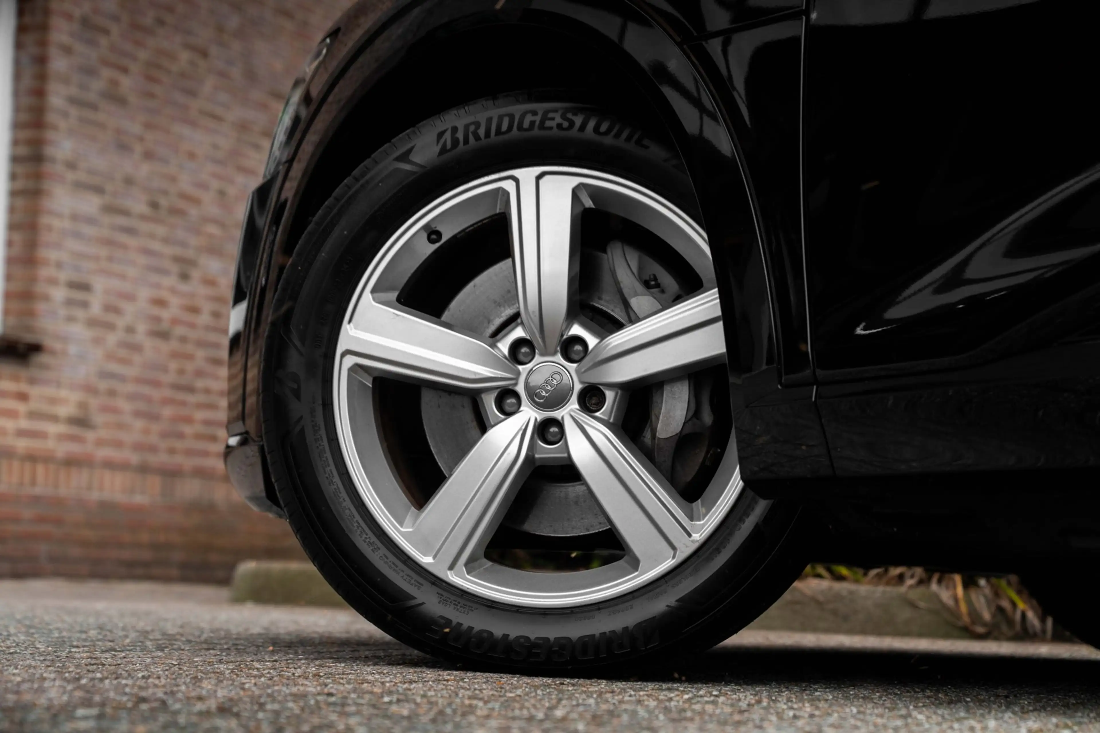 Audi e-tron E-tron 50 Quattro Launch Edition Plus 71 kWh Pano — photo 3