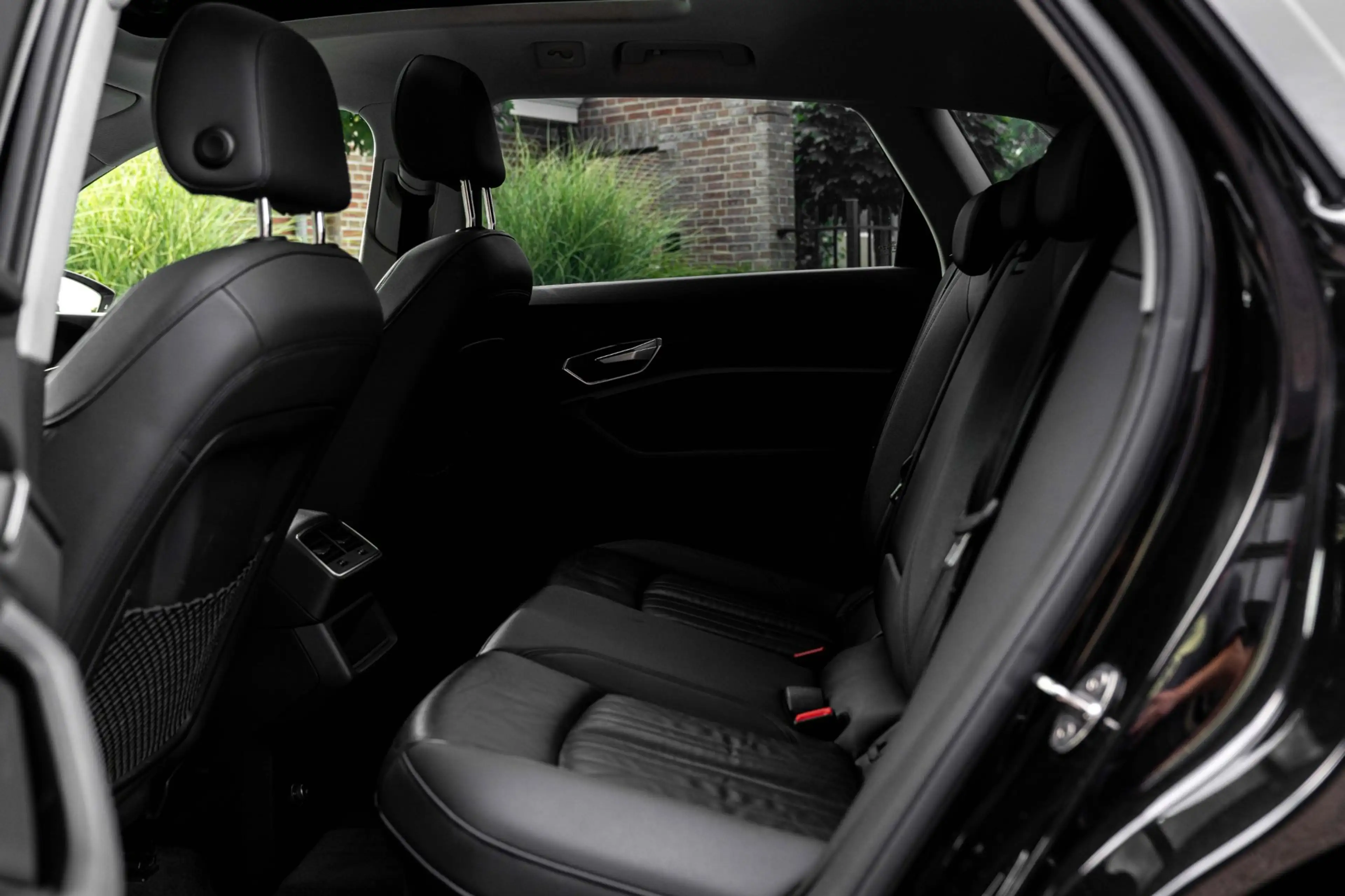 Audi e-tron E-tron 50 Quattro Launch Edition Plus 71 kWh Pano — photo 15