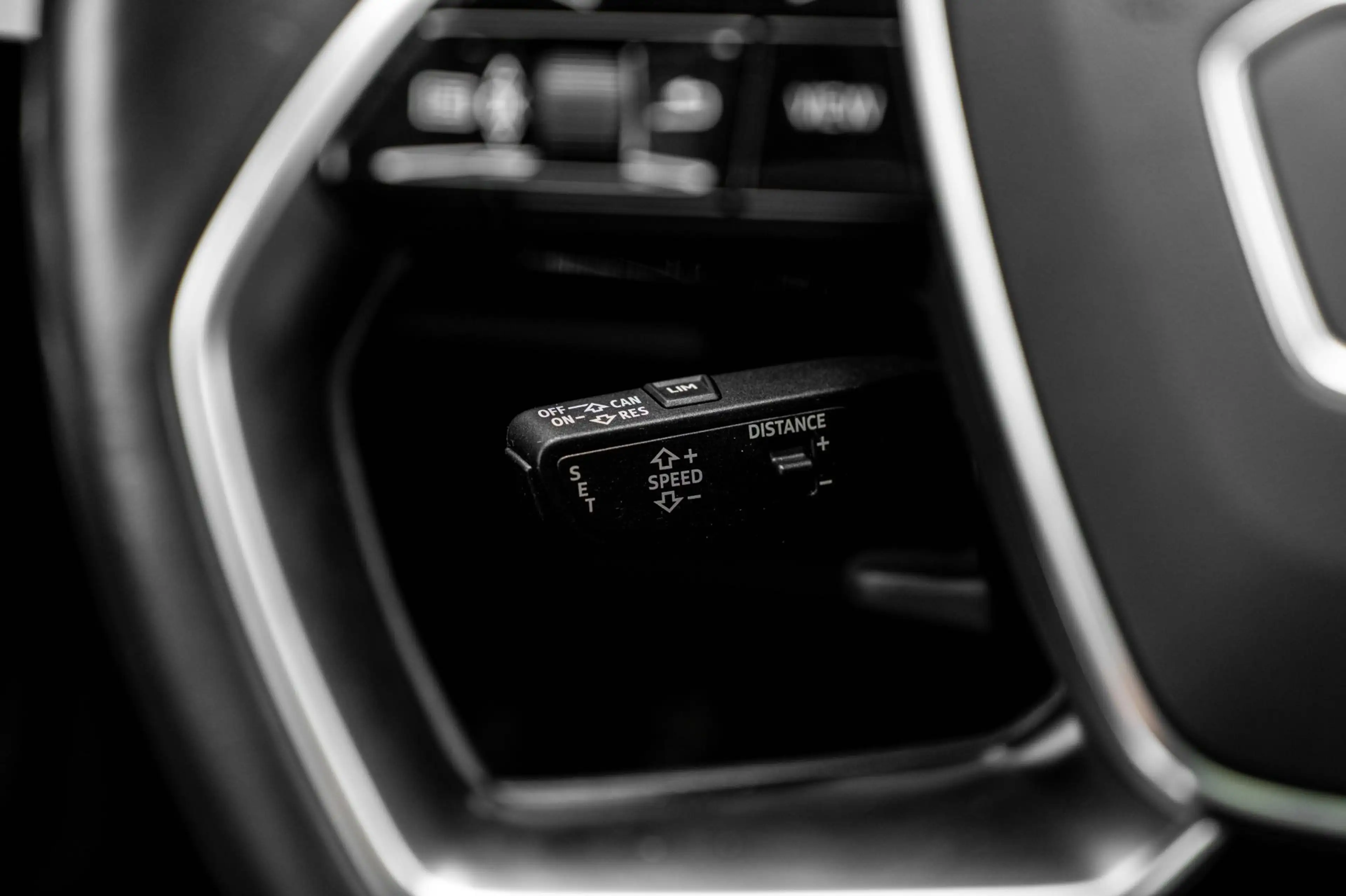 Audi e-tron E-tron 50 Quattro Launch Edition Plus 71 kWh Pano — photo 35