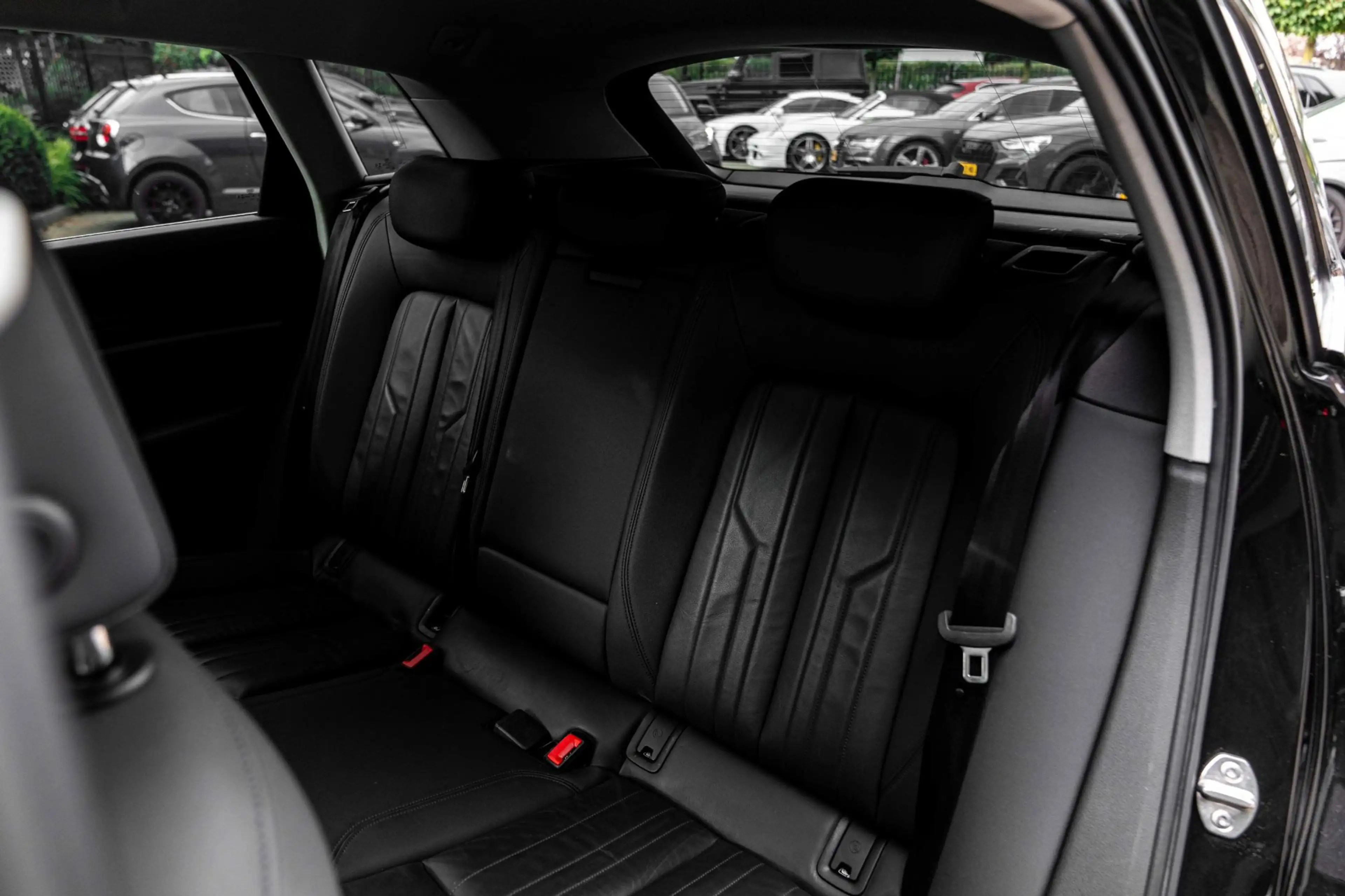Audi e-tron E-tron 50 Quattro Launch Edition Plus 71 kWh Pano — photo 16