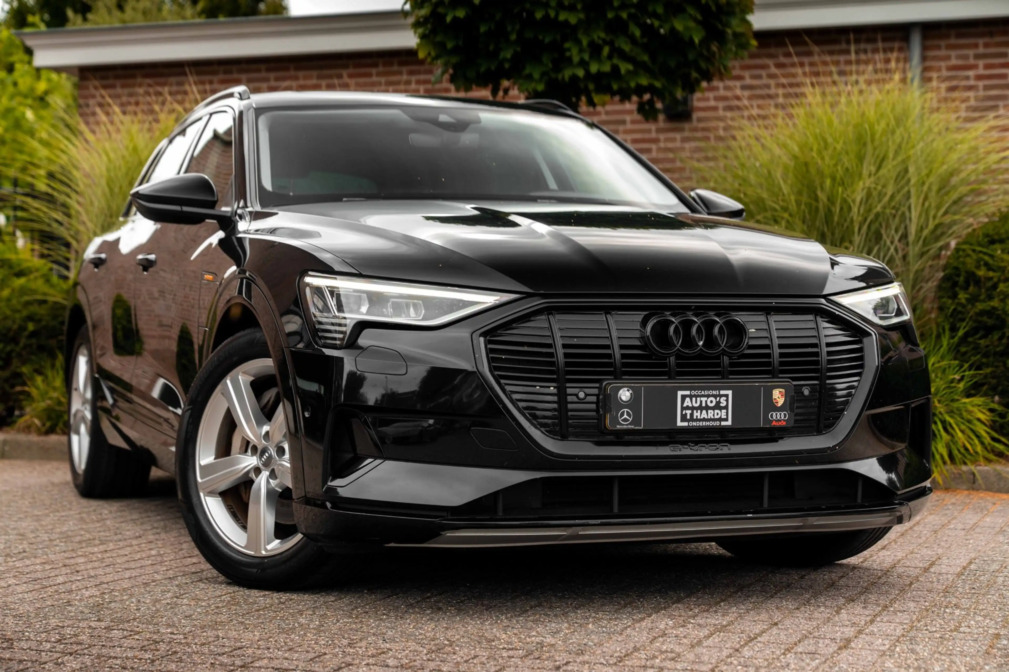 Audi e-tron E-tron 50 Quattro Launch Edition Plus 71 kWh Pano — photo 38