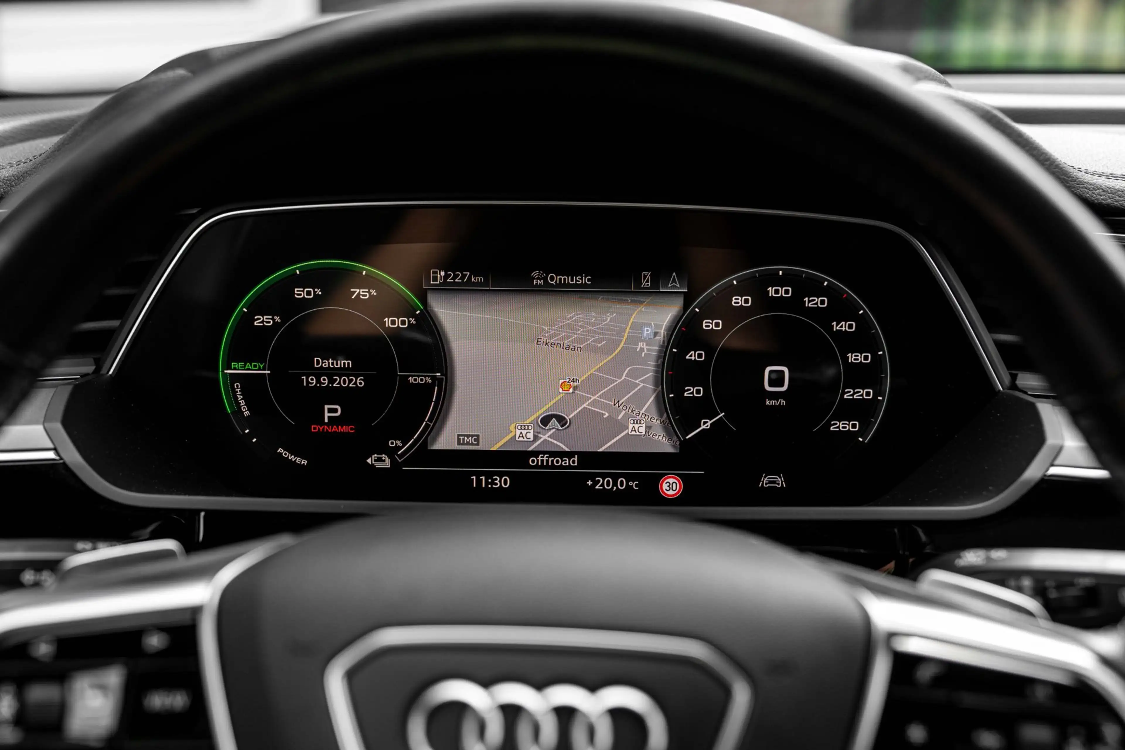 Audi e-tron E-tron 50 Quattro Launch Edition Plus 71 kWh Pano — photo 21