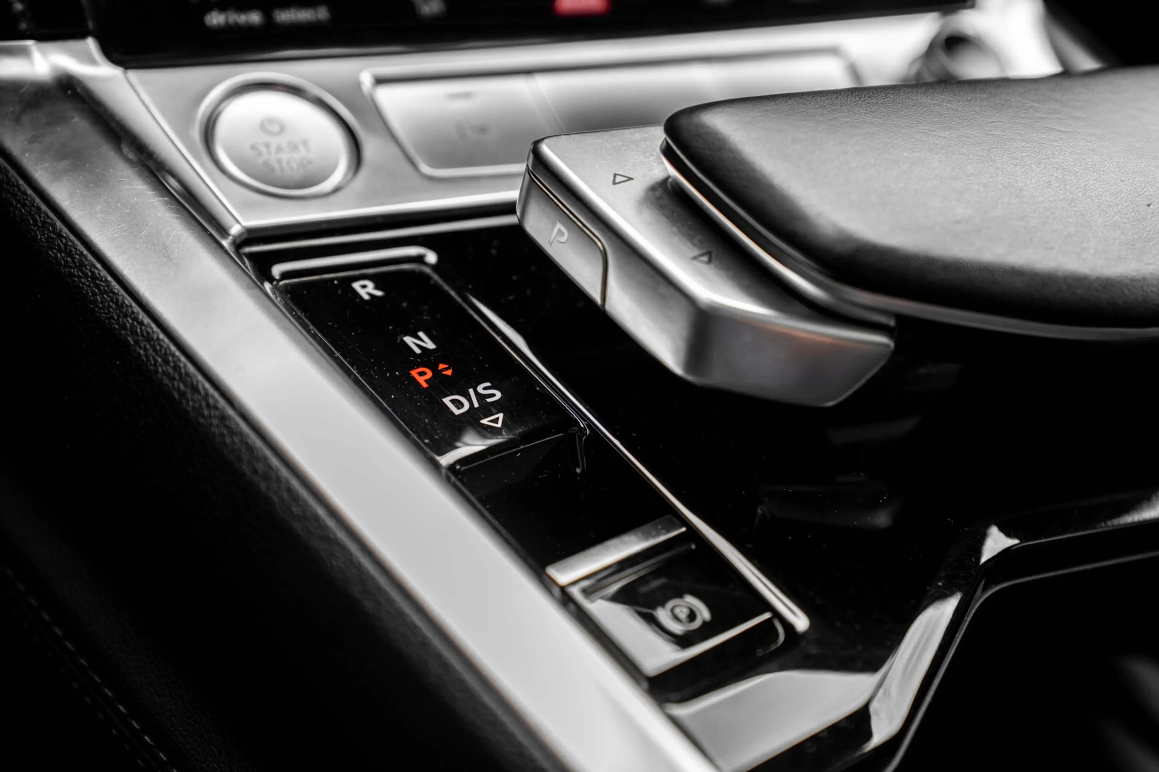 Audi e-tron E-tron 50 Quattro Launch Edition Plus 71 kWh Pano — photo 31