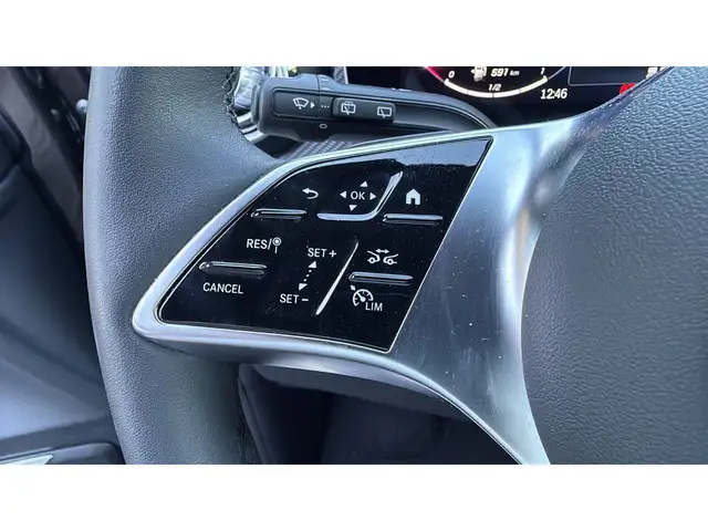 Mercedes-Benz V-Class view 13