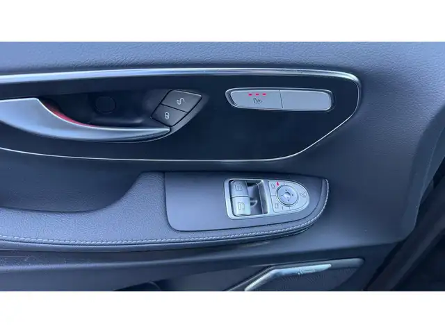 Mercedes-Benz V-Class view 12