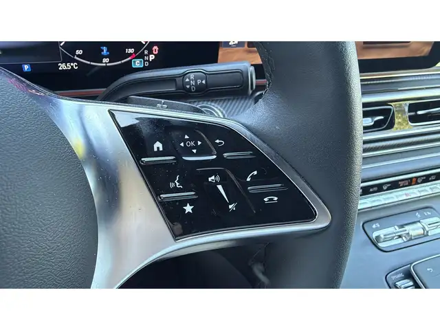 Mercedes-Benz V-Class view 14
