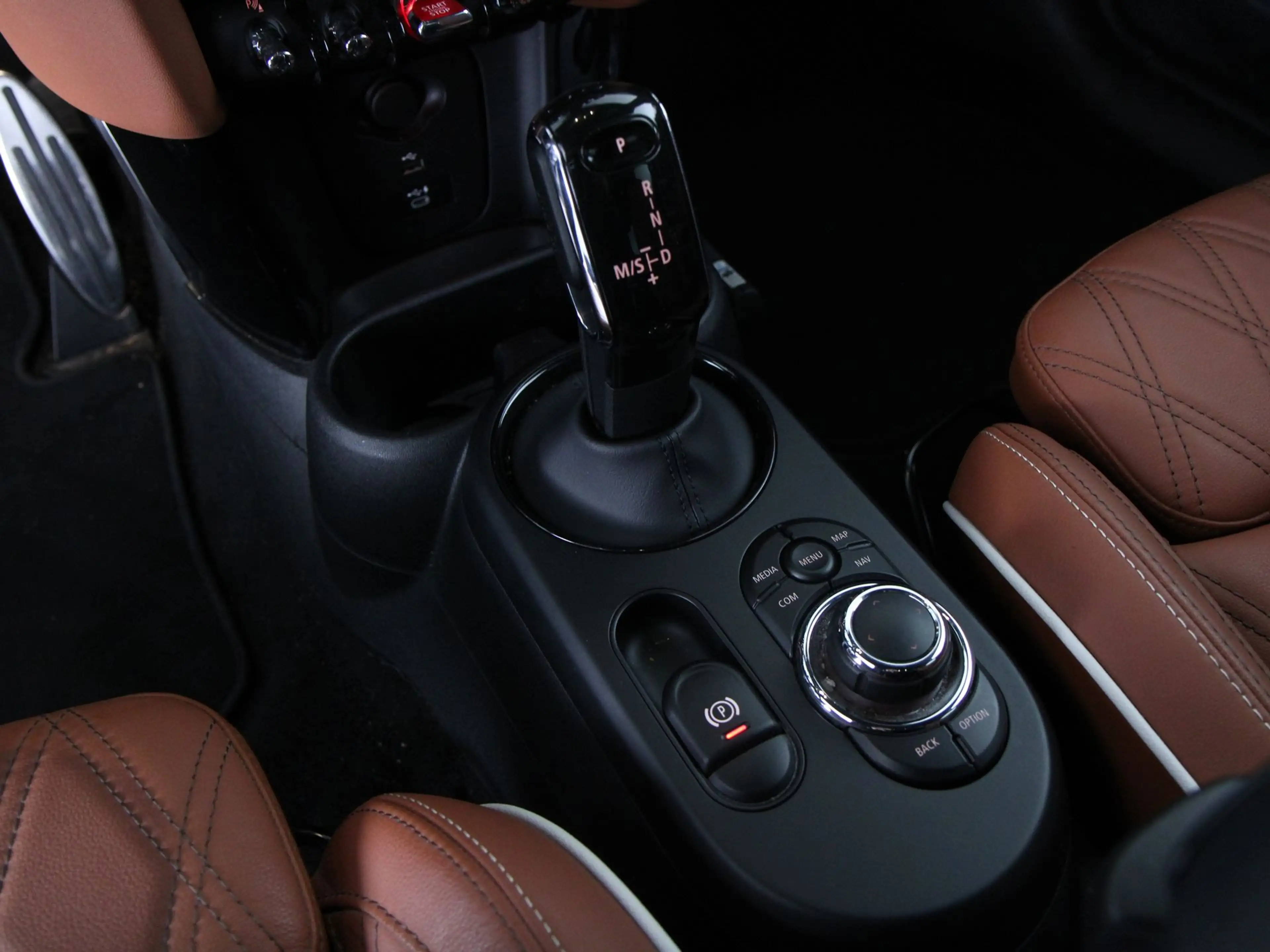 MINI Cooper S 5-deurs Rockingham GT Aut. — photo 12