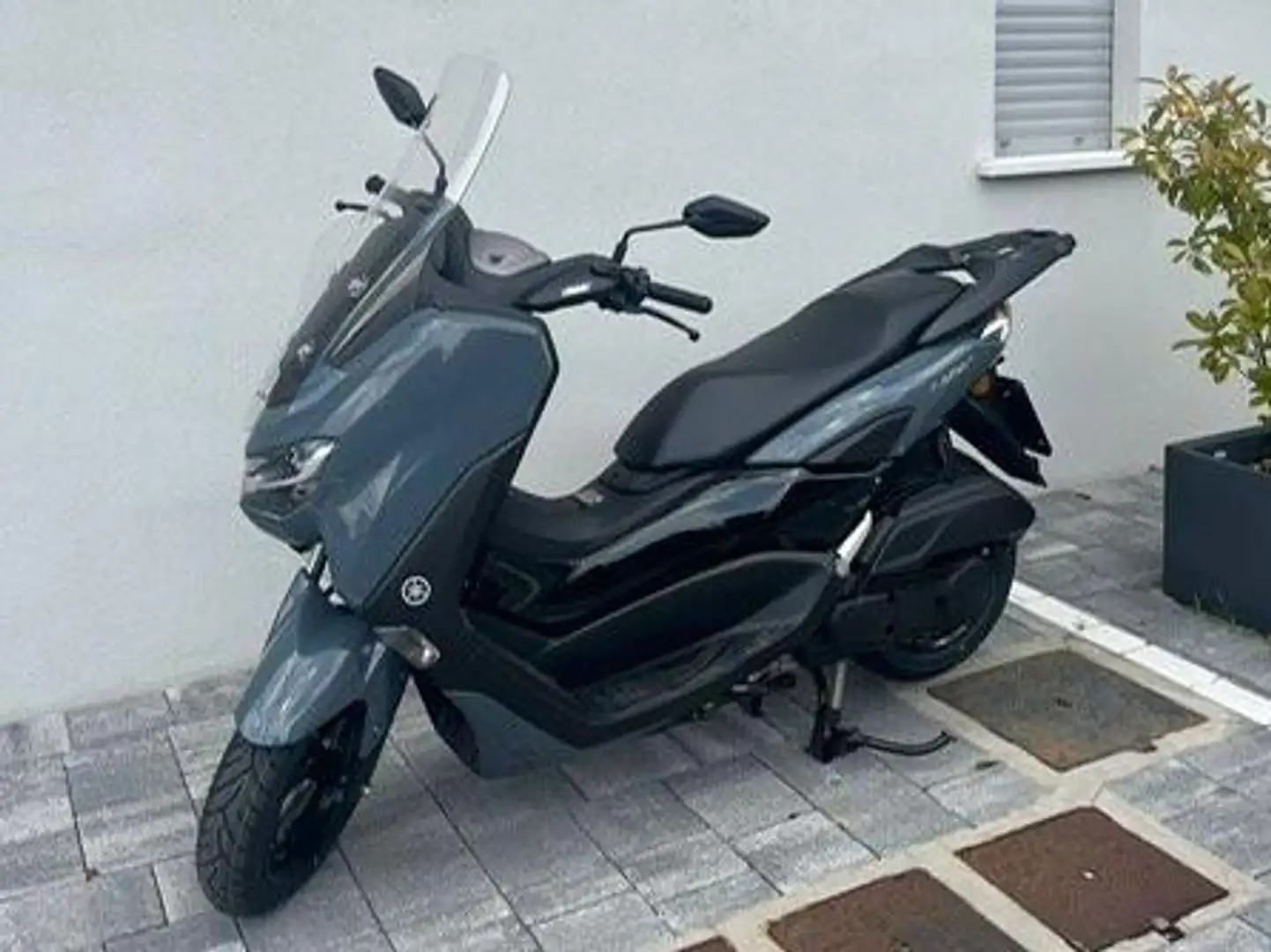 Yamaha NMAX 125 Grigio - 2