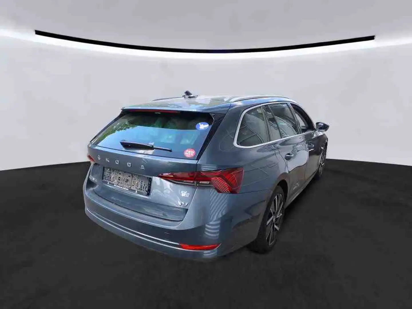 Skoda Octavia iV Combi Style First Edition 1.4TSI 150k Grau - 2