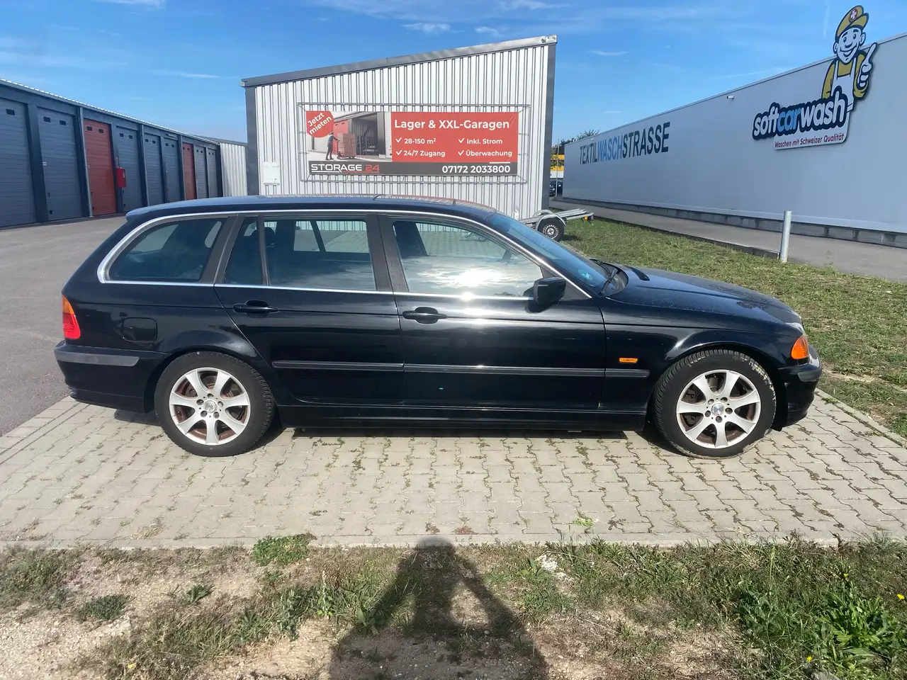 BMW 320i touring, foto 1