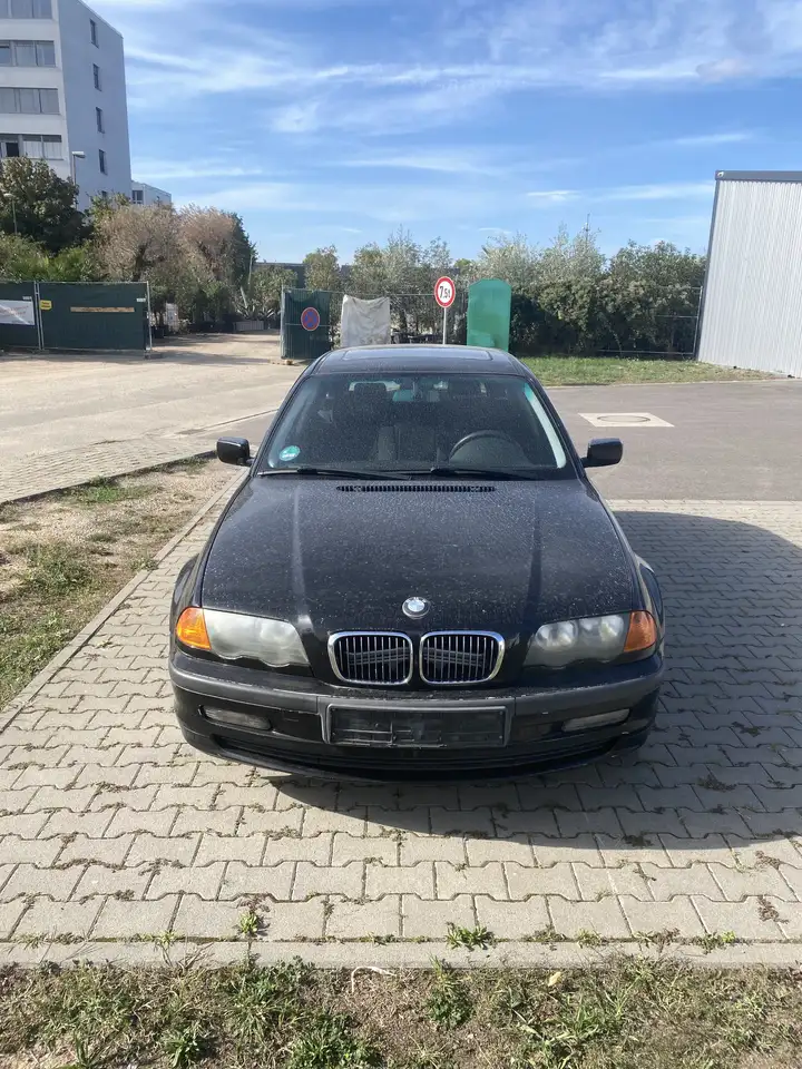 BMW 320i touring, foto 4