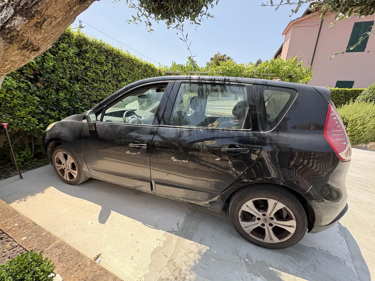 Renault Scenic 1.5 dci Dynamique c/TomTom Nero - 1