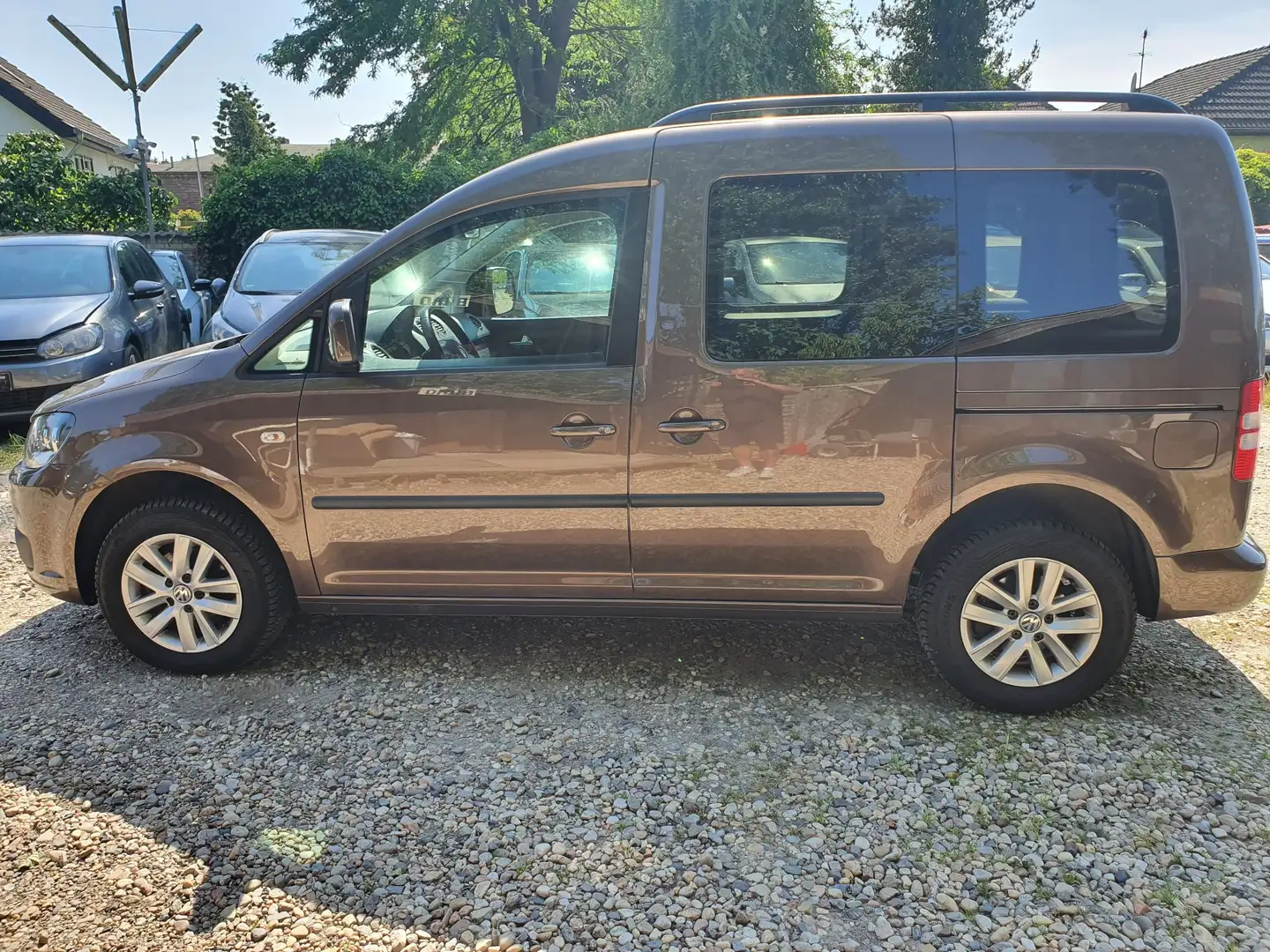 Volkswagen Caddy Comfortline Braun - 2