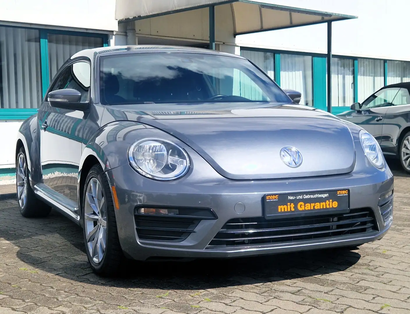 Volkswagen Beetle Beetle Coupe 2.0l TSI Autom. Kamera, Navi-App Grau - 2