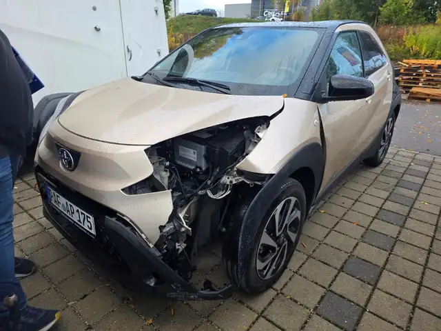 Toyota Aygo (X) Teamplayer 1.0 VVT i EU6e Unfall Apple CarPlay And