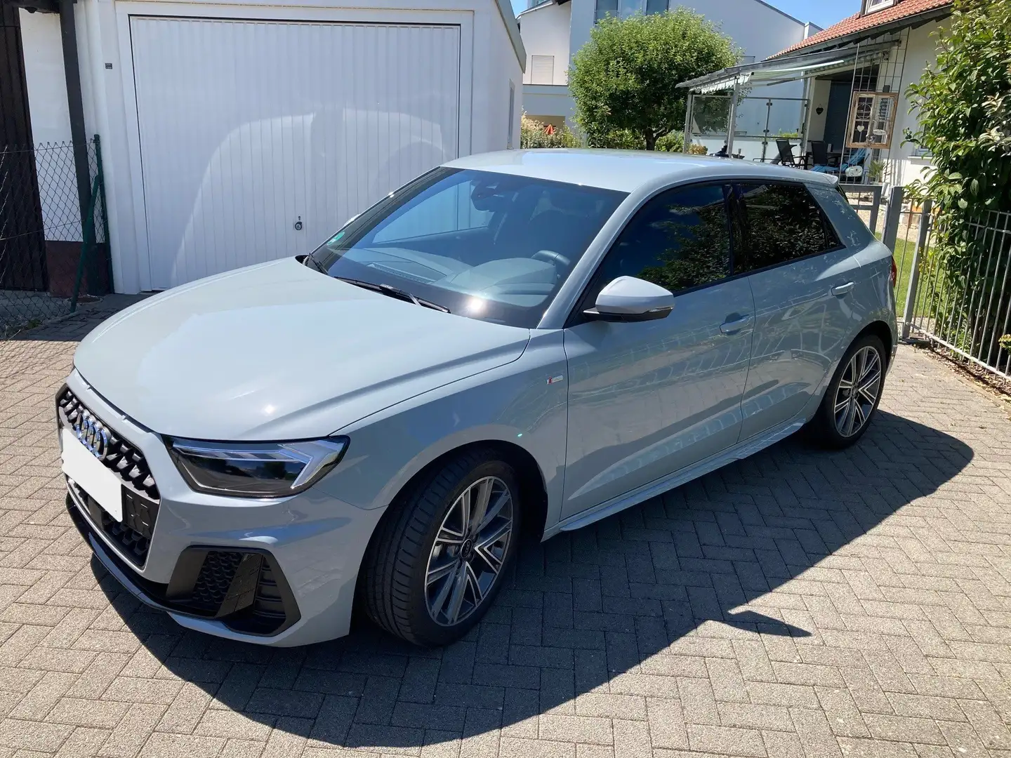 Audi A1 A1 25 TFSI Sportback S tronic S line Grau - 1