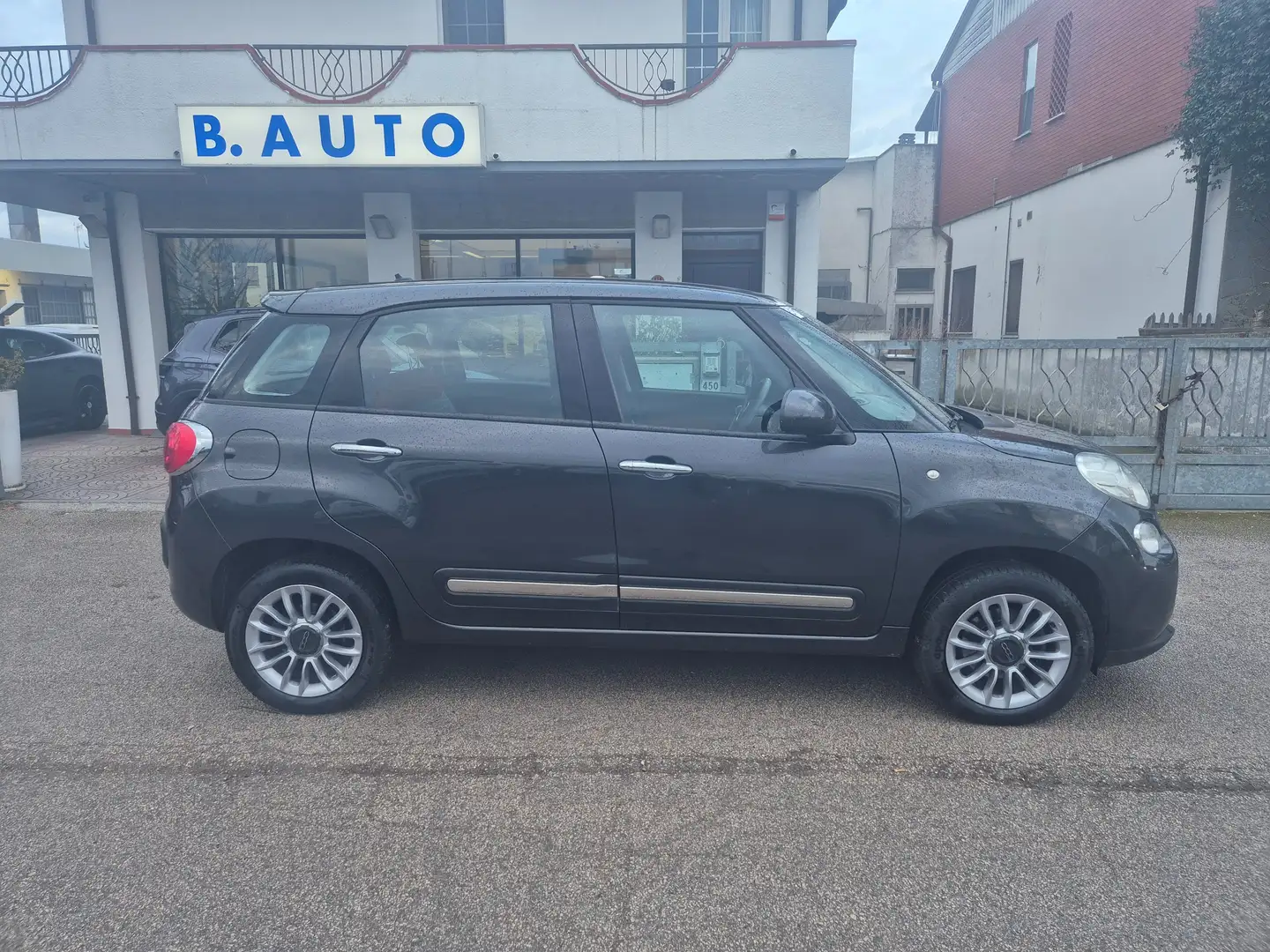 Fiat 500L 500L 0.9 t.air t. natural power Lounge 80cv Grijs - 1