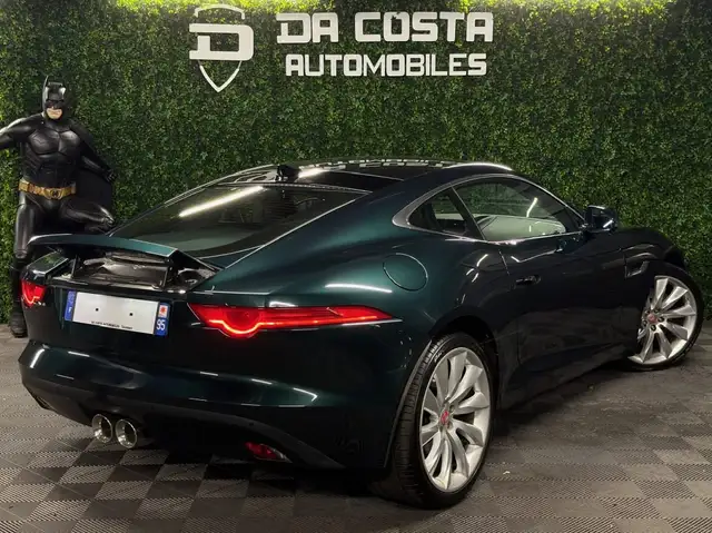 Jaguar F-Type view 6
