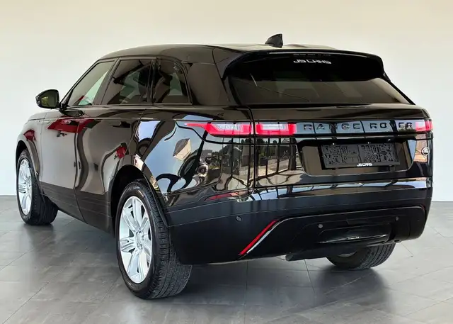 Land Rover Range Rover Velar view 11
