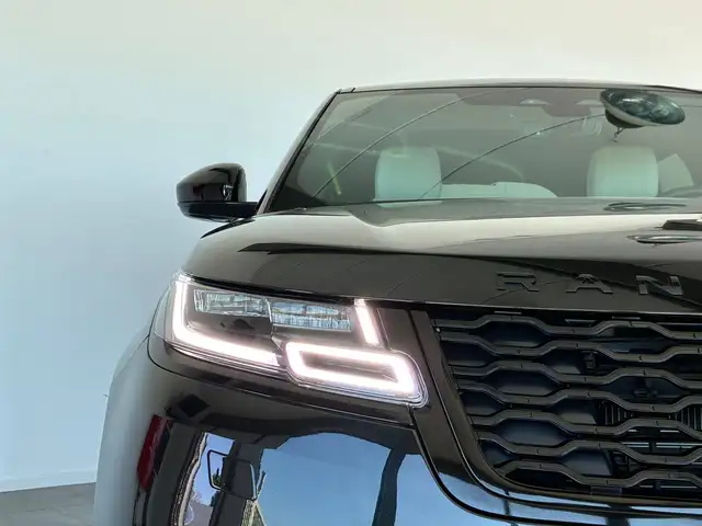 Land Rover Range Rover Velar view 7
