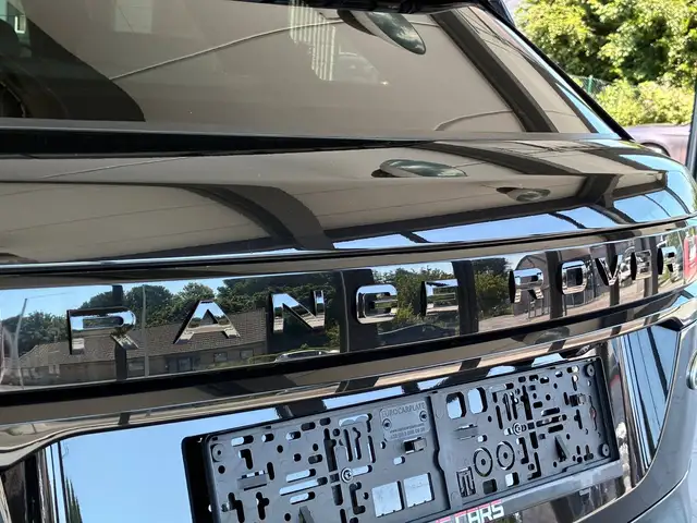 Land Rover Range Rover Velar view 15