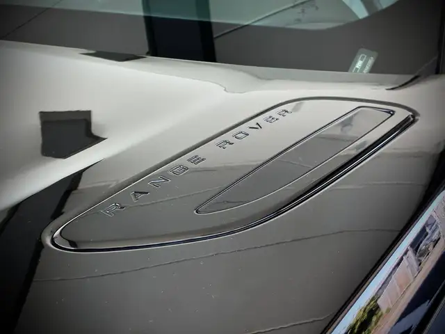 Land Rover Range Rover Velar view 5