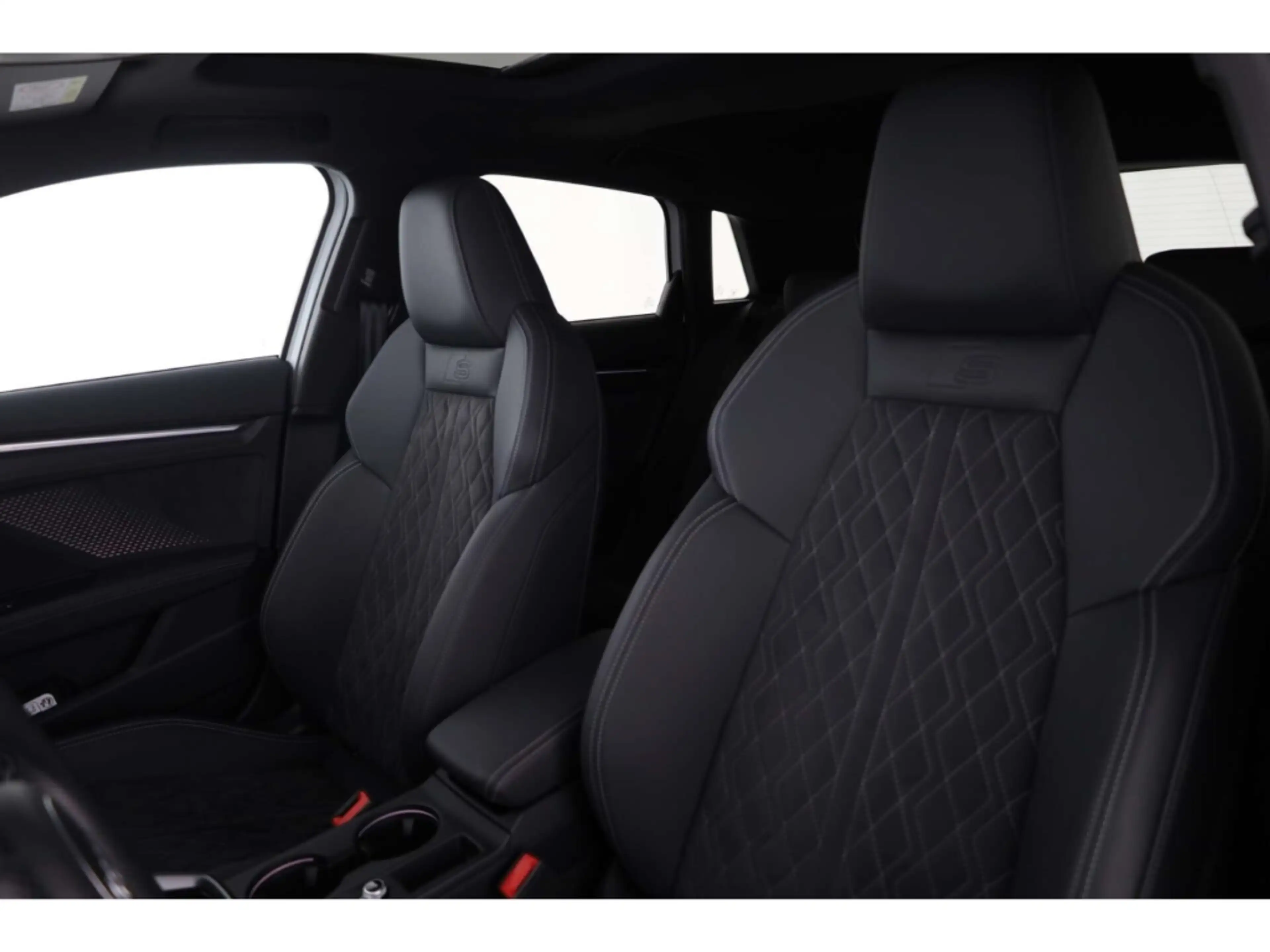 Audi S3 Sportback TFSI quattro — photo 11