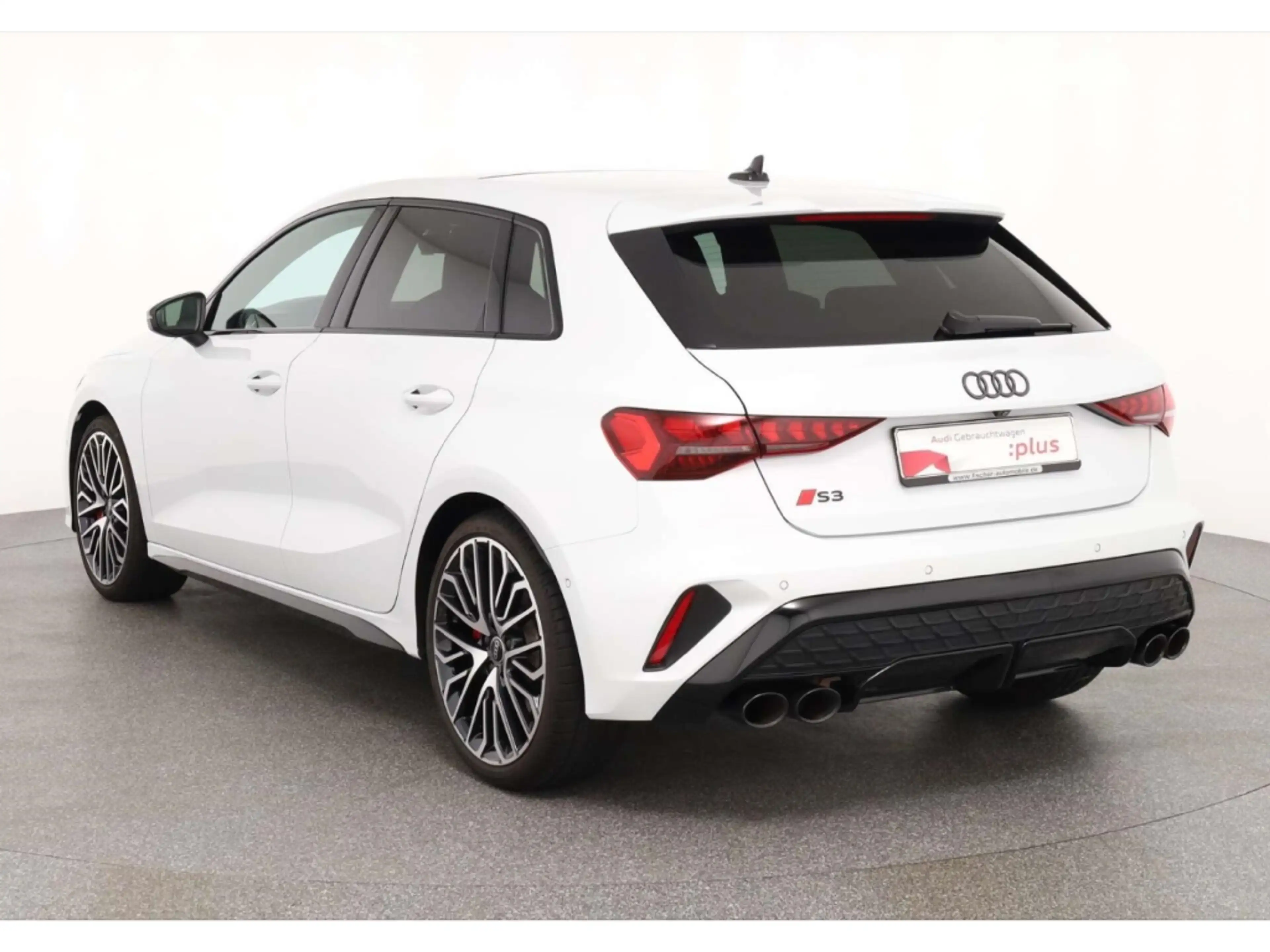 Audi S3 Sportback TFSI quattro — photo 4