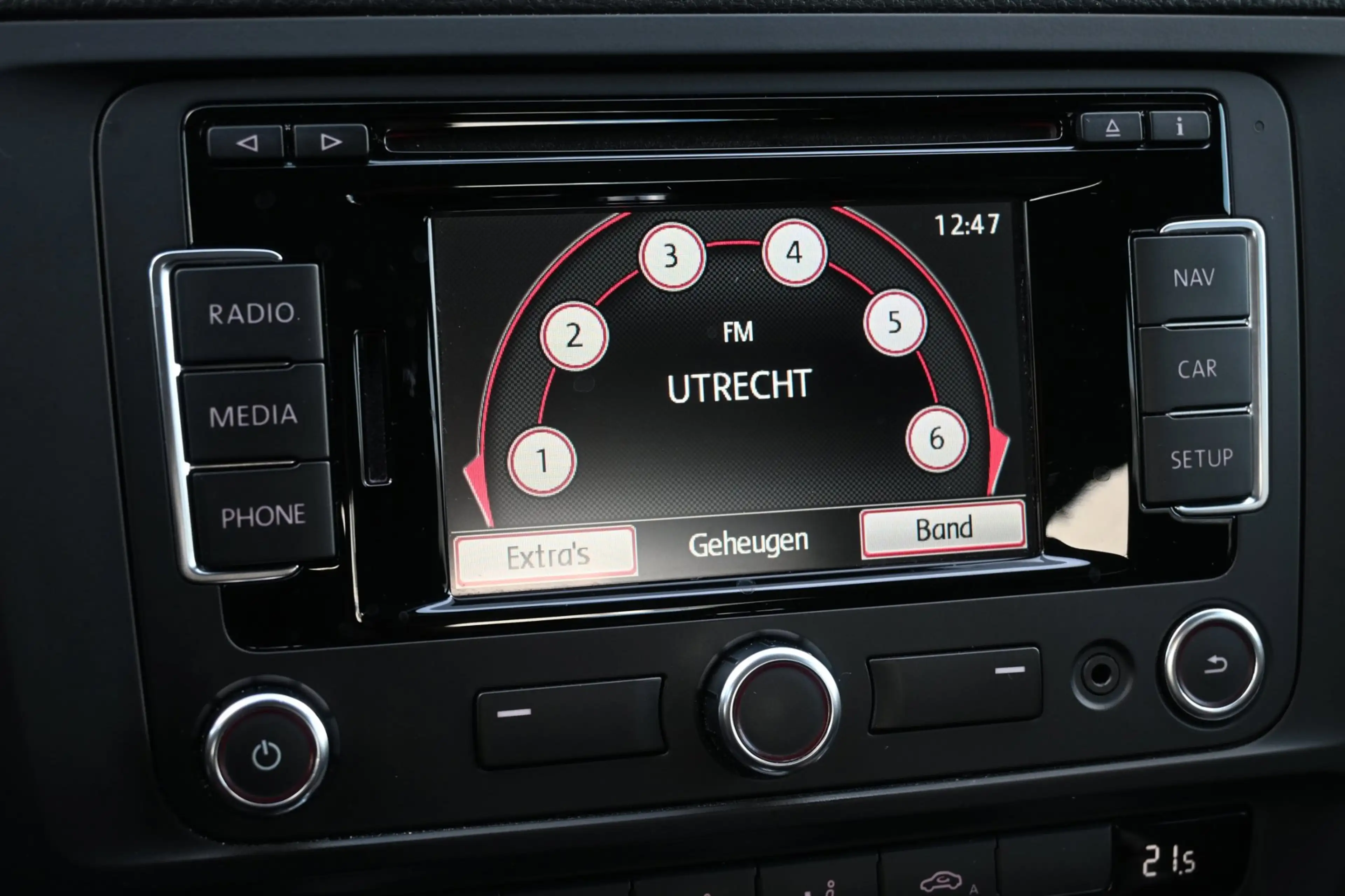 Volkswagen Jetta 1.4 TSI Hybrid Highline, Automaat, Climate, PDC V+ — photo 17