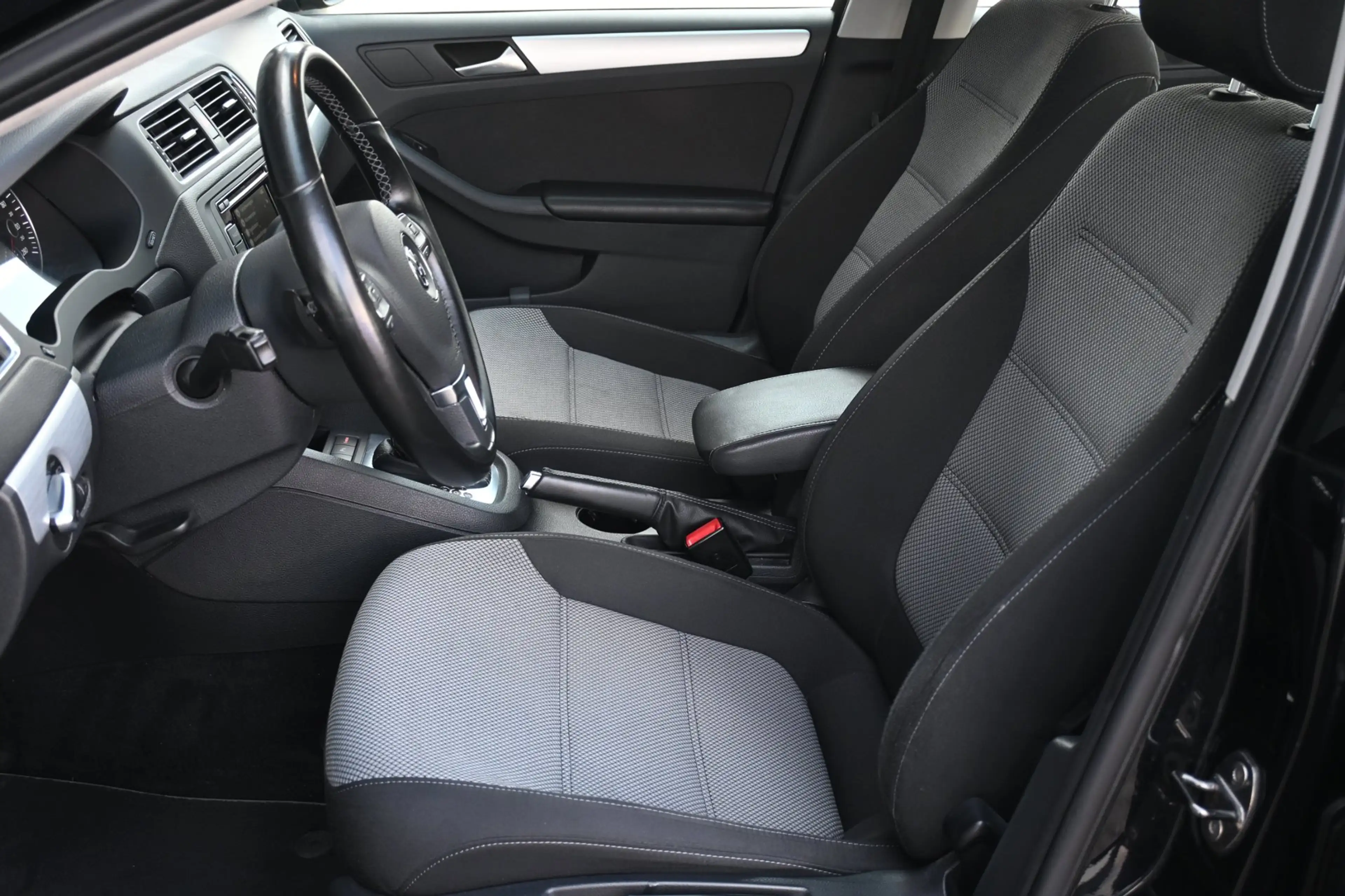 Volkswagen Jetta 1.4 TSI Hybrid Highline, Automaat, Climate, PDC V+ — photo 20