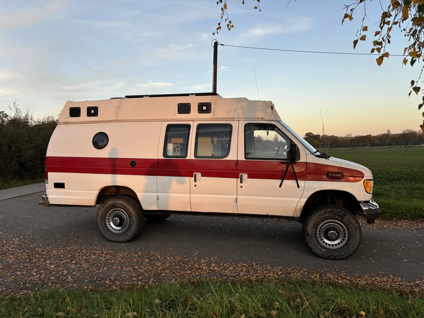Ford Econoline 7,3l Diesel , Ambulance - 1