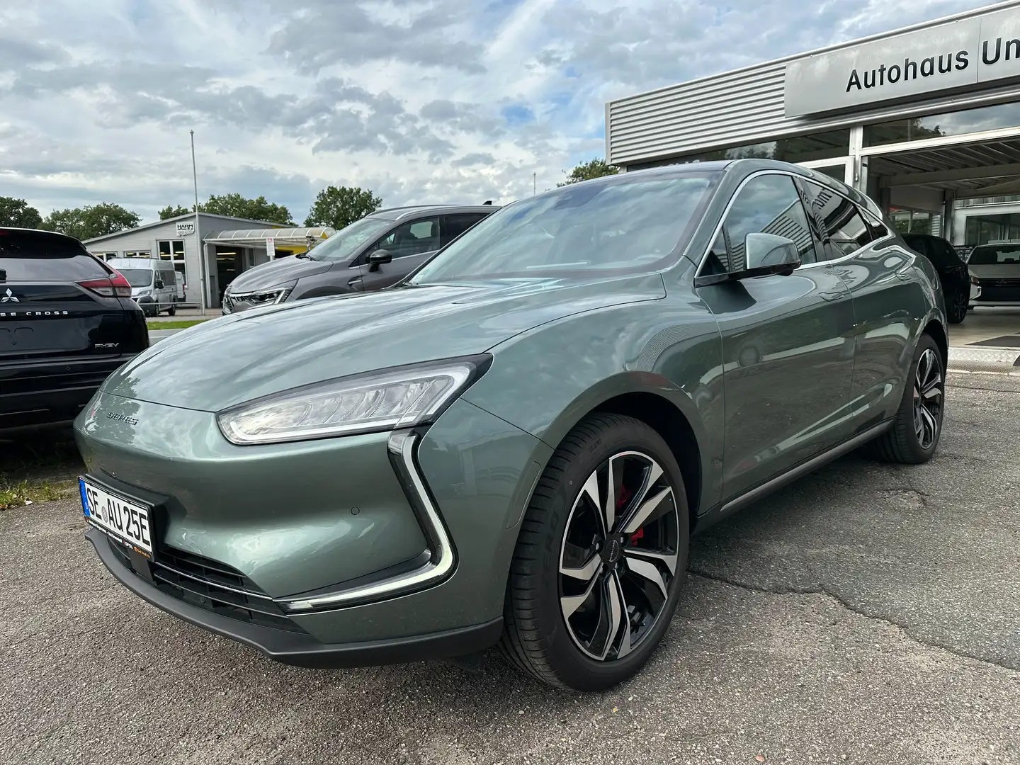 DFSK Seres 5 Luxury Sport 4WD Green - 1