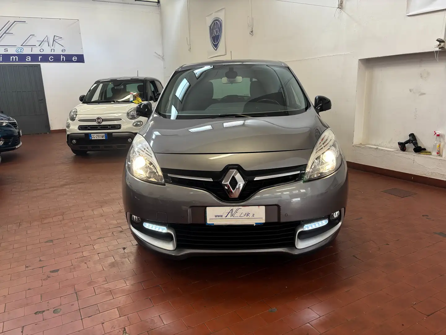 Renault Scenic X-Mod 1.5 dci Limited 110cv E6 GANCIO TRAINO Grigio - 2