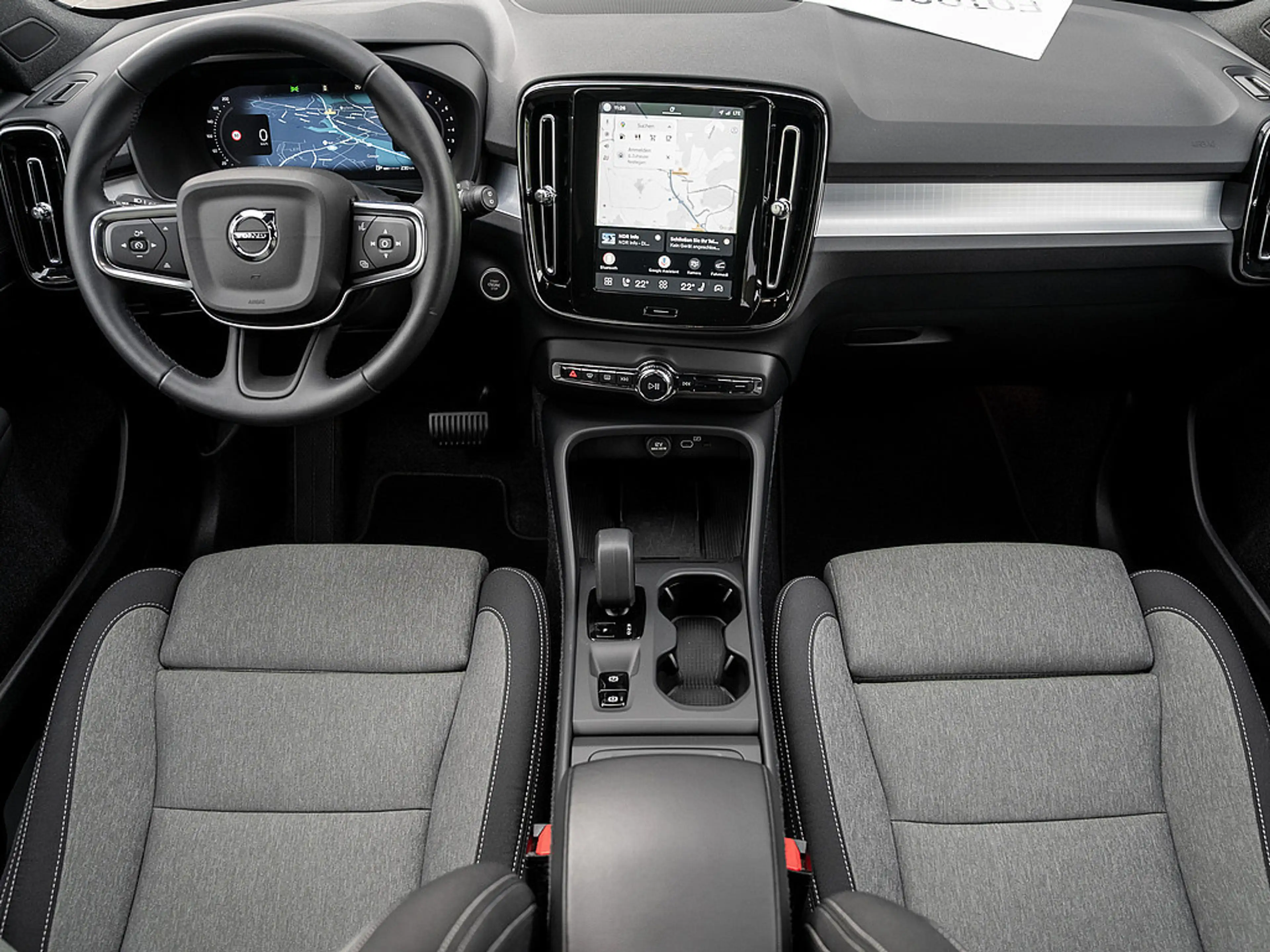 Volvo XC40 B3 Core 360-GRAD-KAMERA LED ACC W-LAN — photo 8