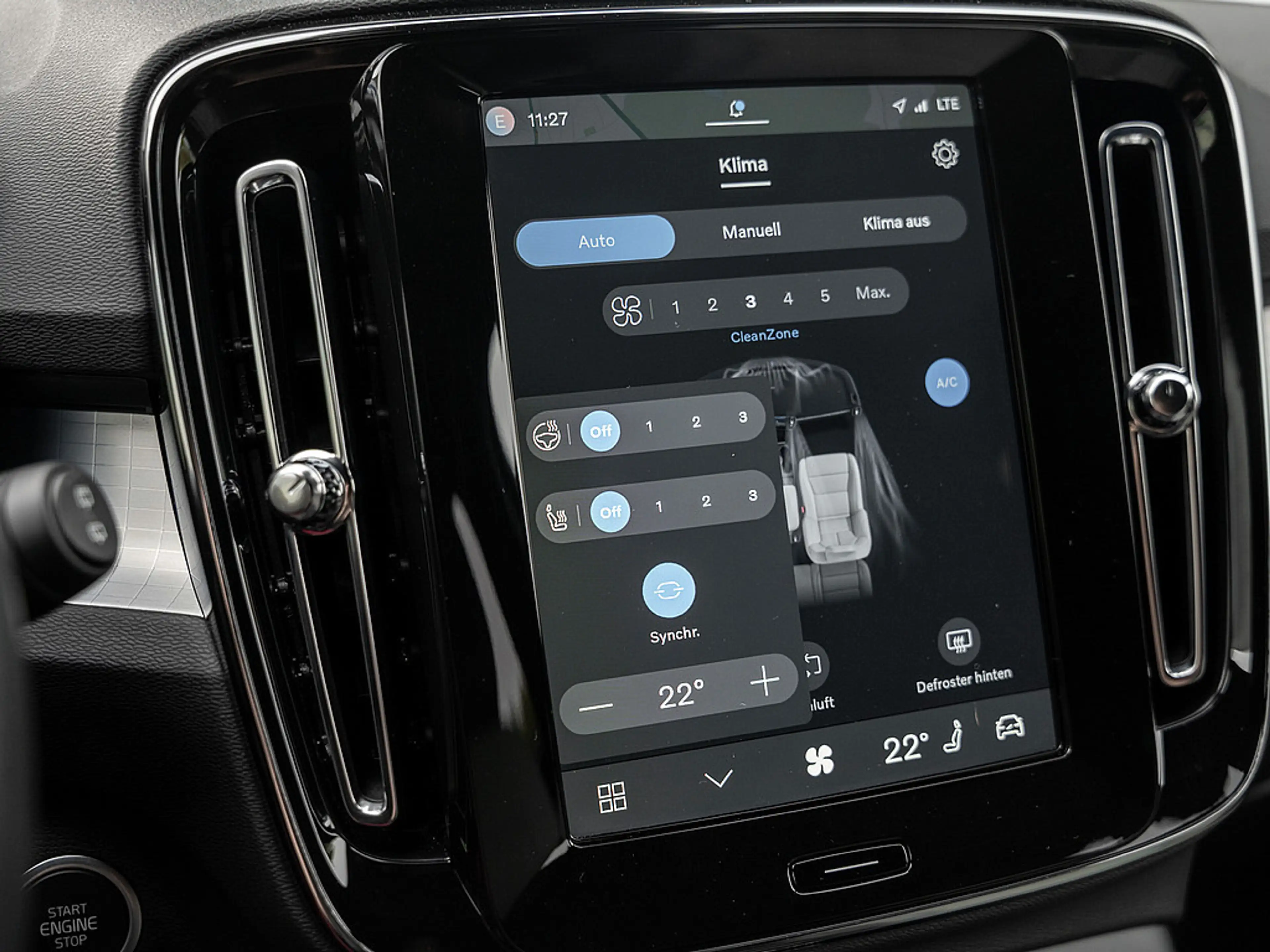 Volvo XC40 B3 Core 360-GRAD-KAMERA LED ACC W-LAN — photo 15