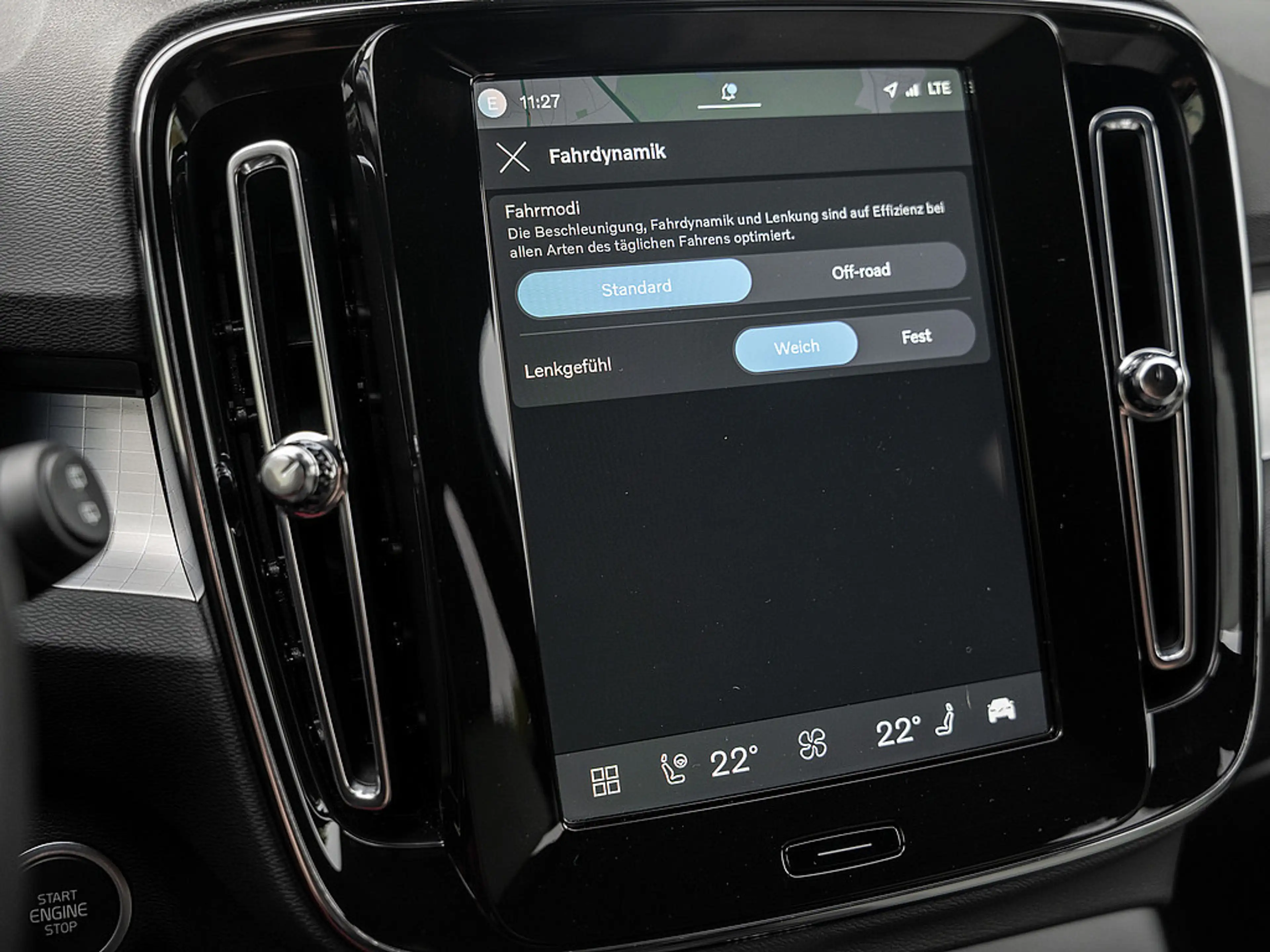 Volvo XC40 B3 Core 360-GRAD-KAMERA LED ACC W-LAN — photo 13