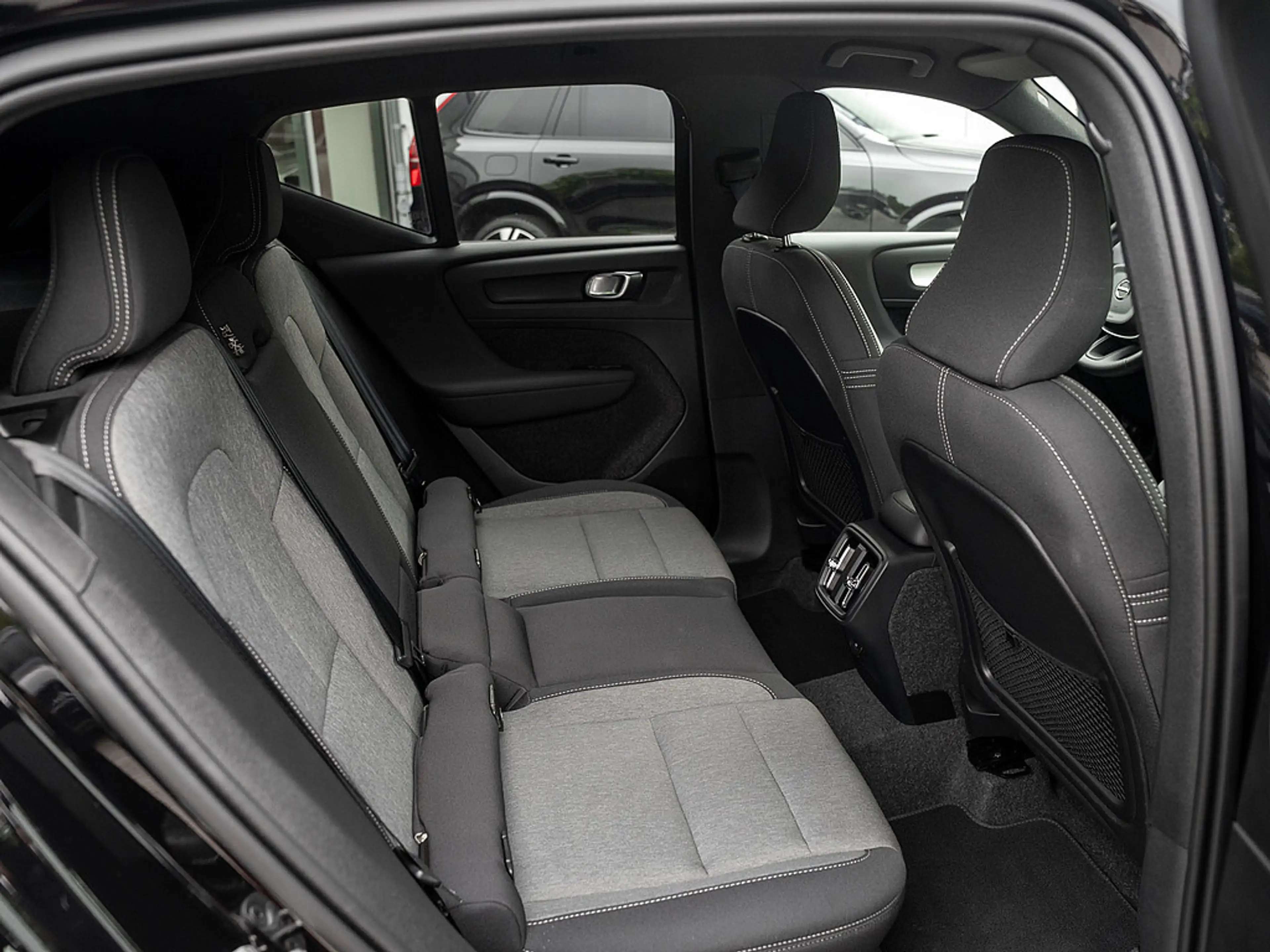 Volvo XC40 B3 Core 360-GRAD-KAMERA LED ACC W-LAN — photo 4