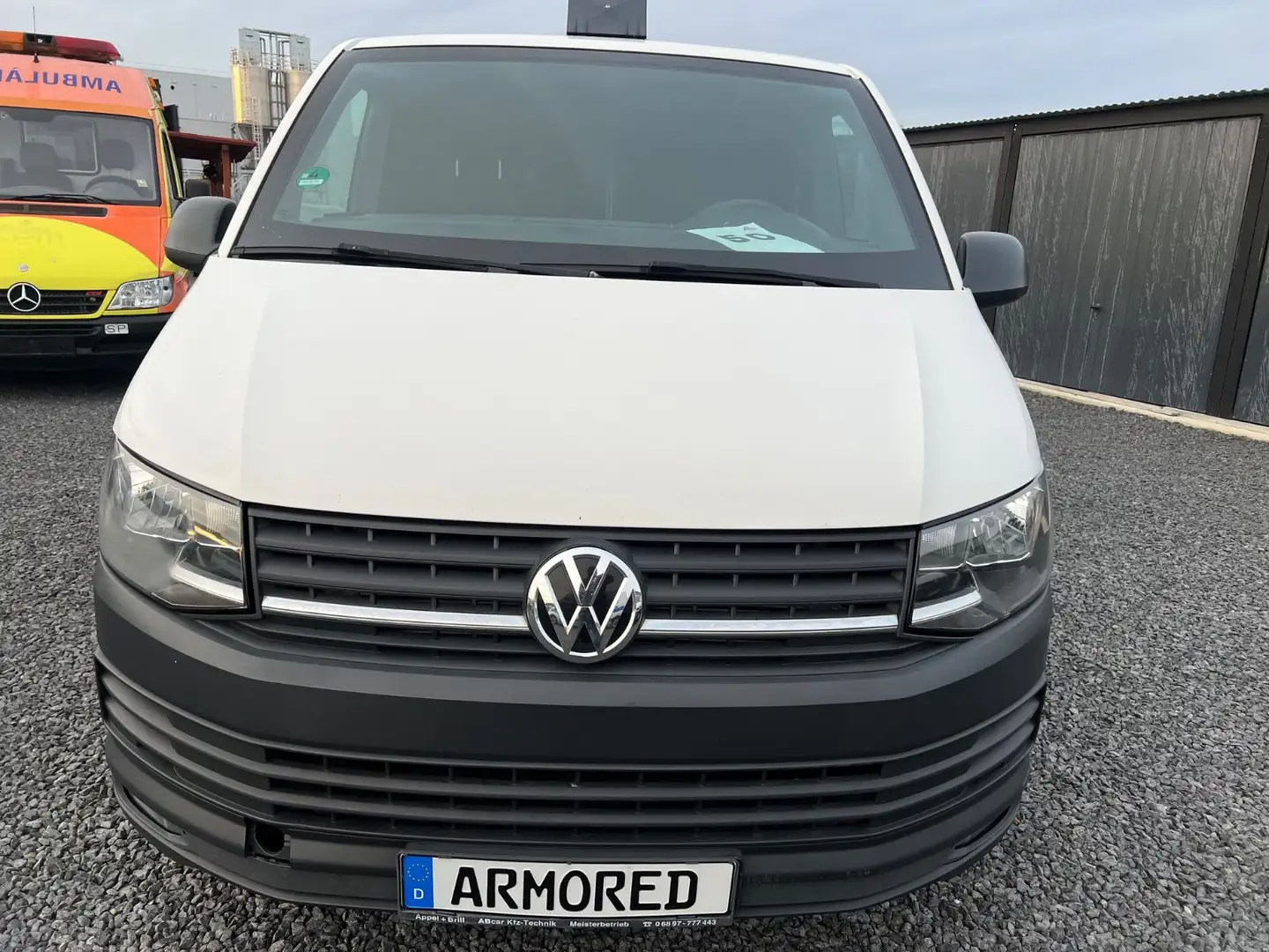 Volkswagen T6 Transporter T6 Lang*GELDTRANSPORTER*GEPANZERT*ARMORED*140PS* Weiß - 2
