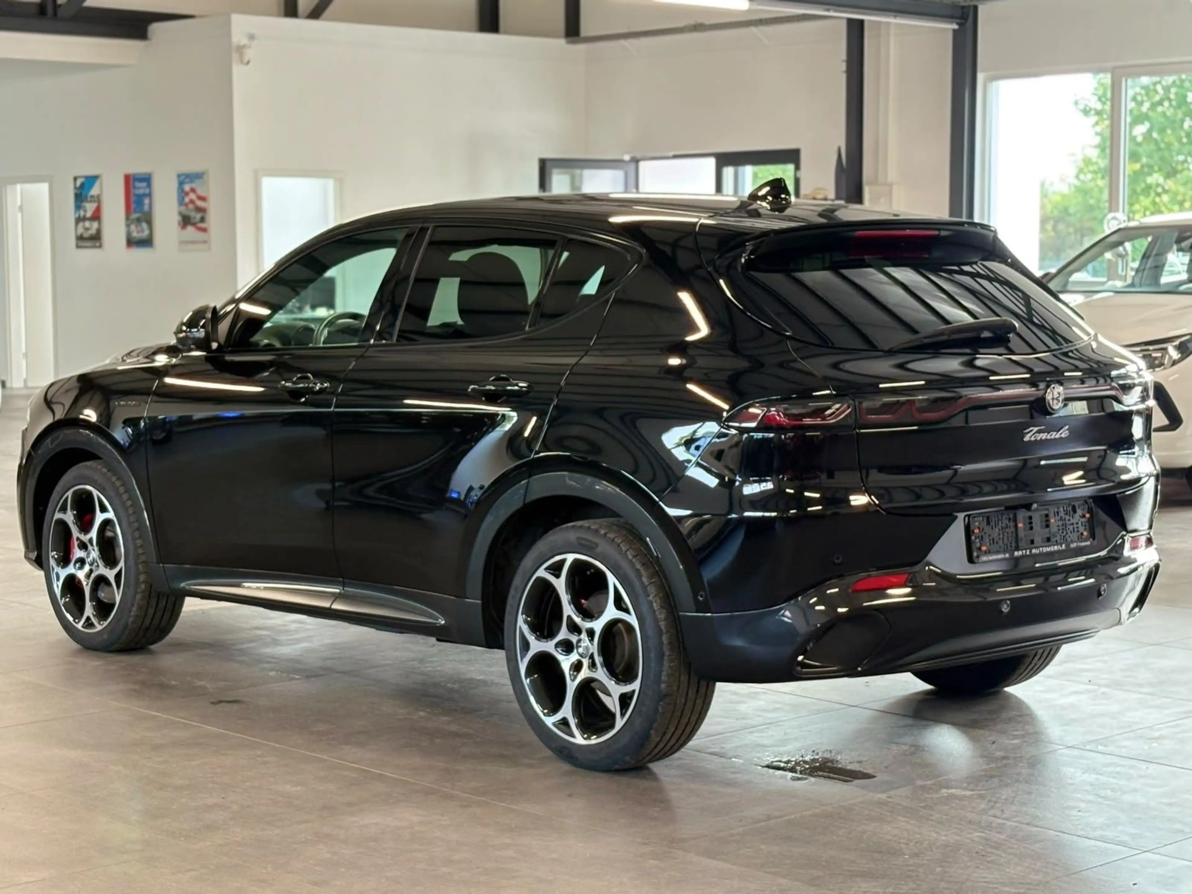 Alfa Romeo Tonale Veloce MATRIX+NAV+ACC+WINTER+PREMIUM+KAM — photo 4