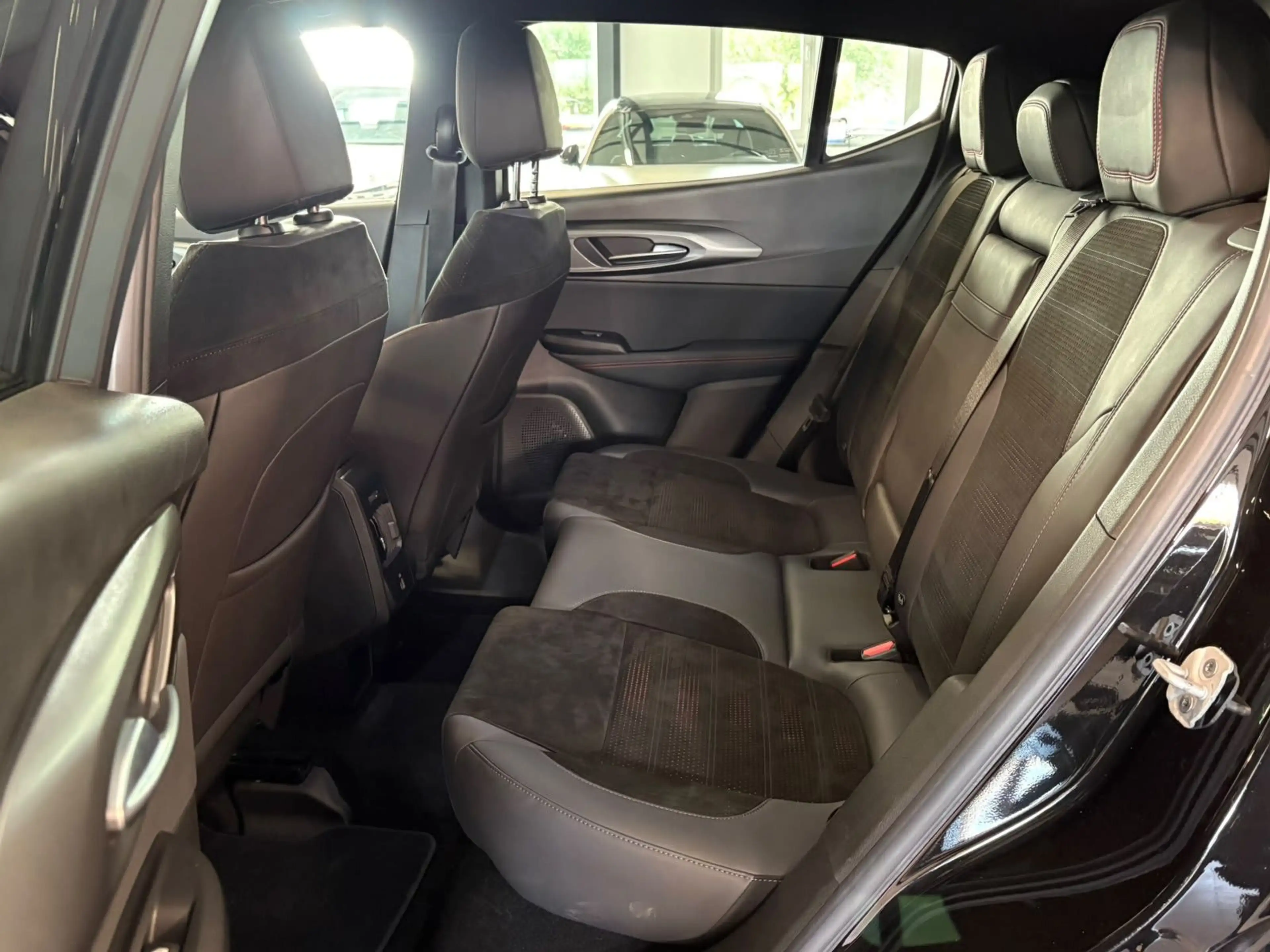 Alfa Romeo Tonale Veloce MATRIX+NAV+ACC+WINTER+PREMIUM+KAM — photo 12
